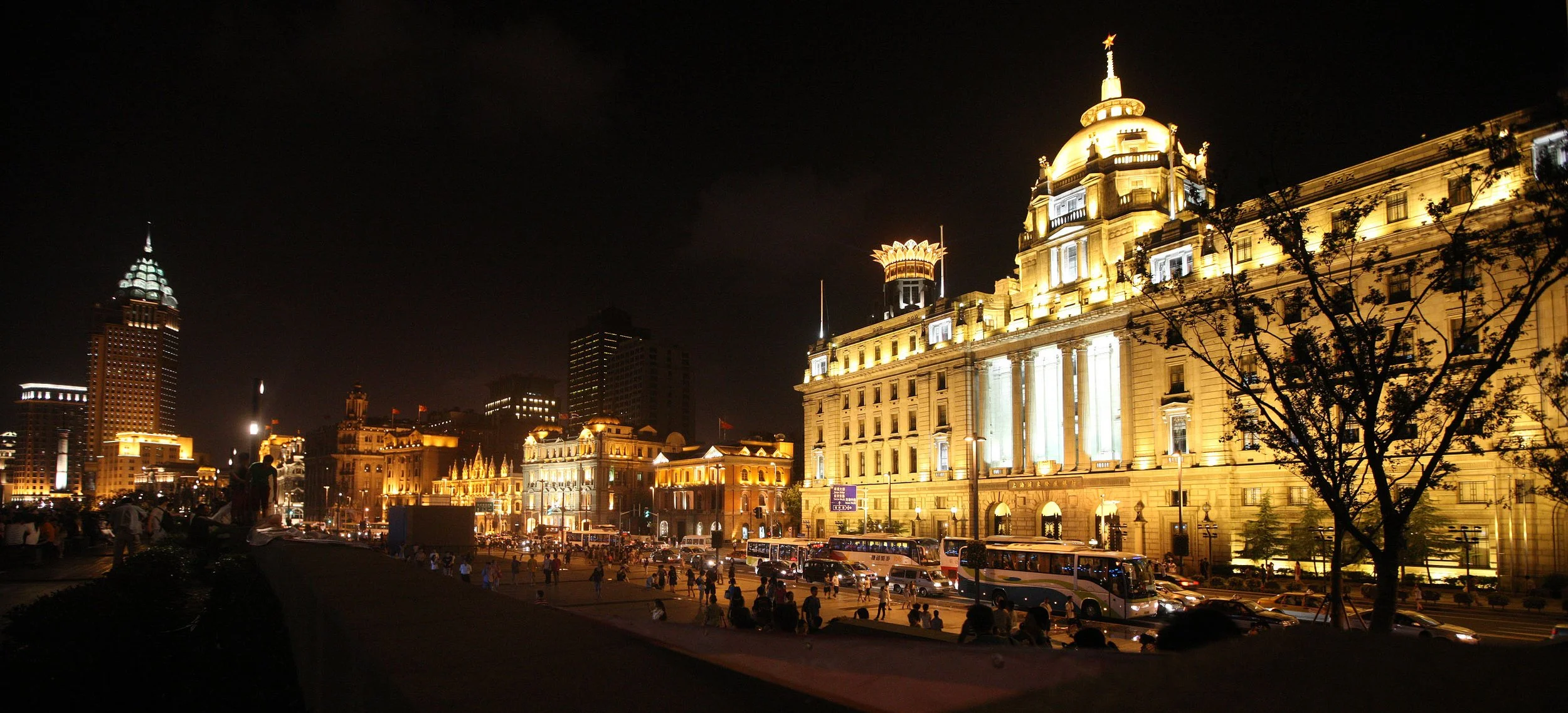 SHANGHAI NIGHT OUT - THE BUND IN AUGUST (15).JPG