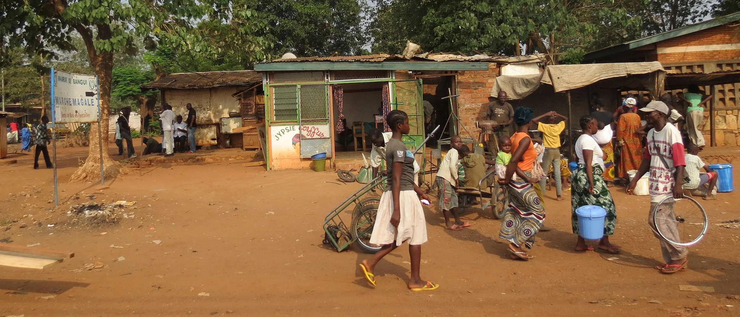 BANGUI -CENTRAL AFRICAN REPUBLIC (90).JPG