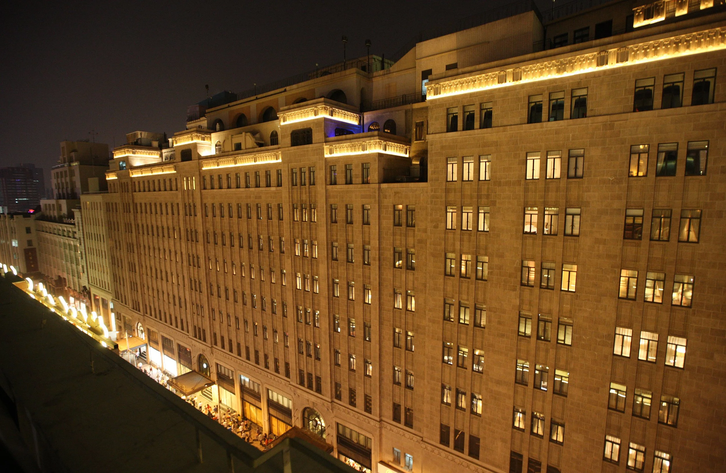 2011-4-29 NIGHT AT SHOOK AT 19 BUND SHANGHAI (221).JPG