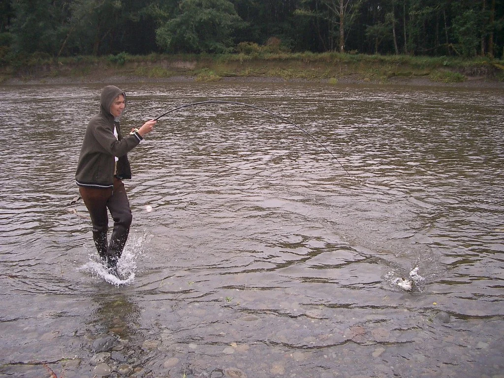 2004-8-25 FISHING WITH VICTOR ON BOGACHIEL RIVER ON WEST OP (9).JPG