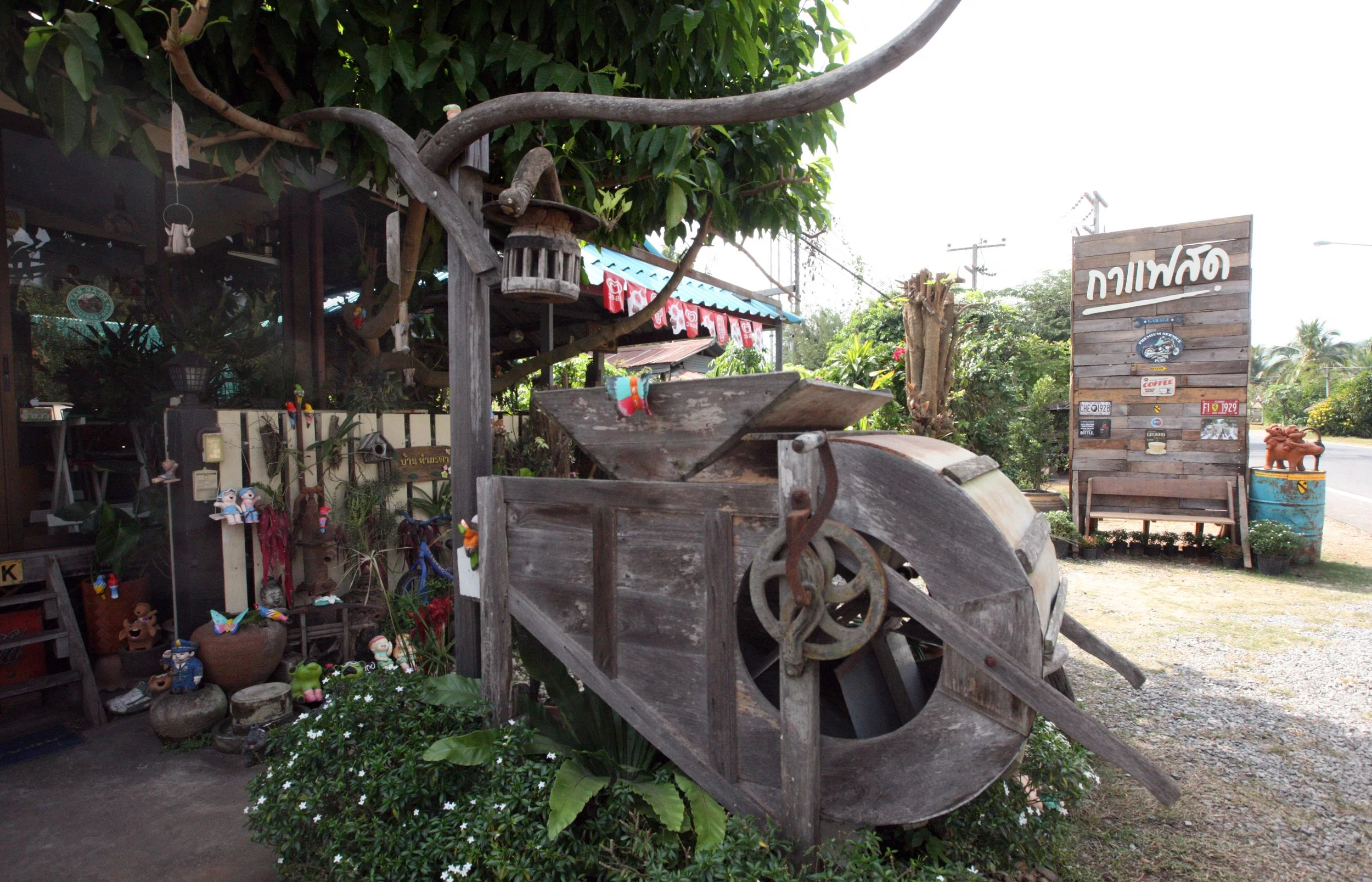 2014 Huai Kha Khaeng Bruce Kekule Trip (202).JPG