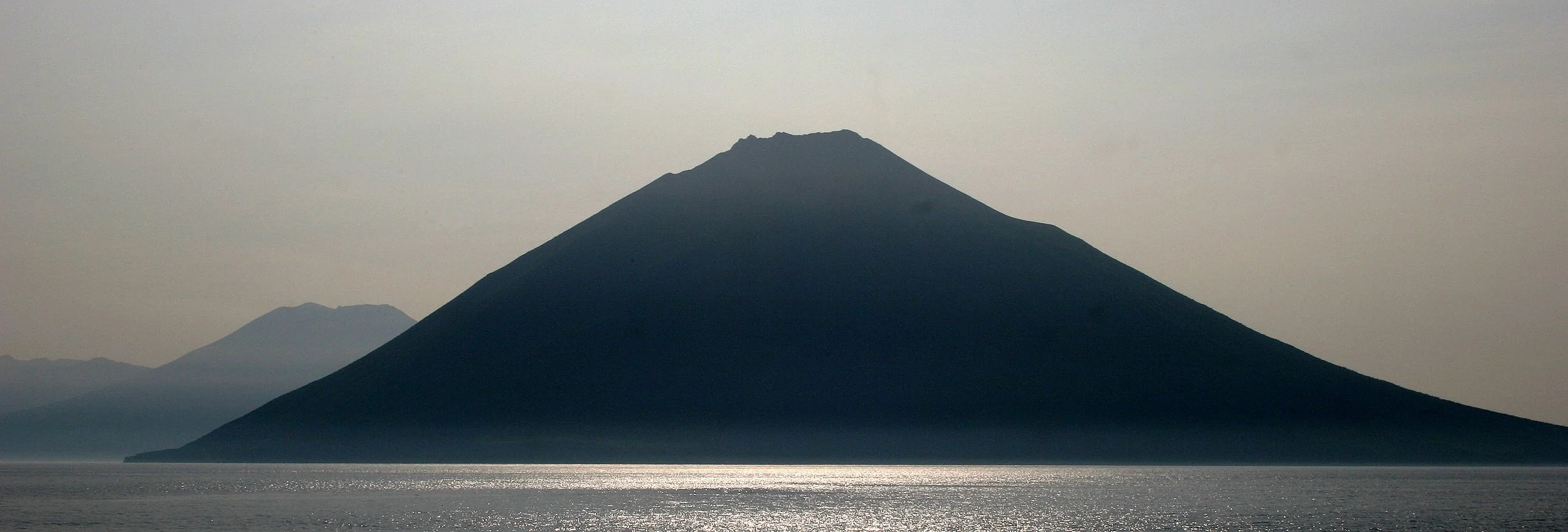 KURIL ISLANDS - VIEW LANDSCAPES AND GEOL - RUSSIA (100).jpg