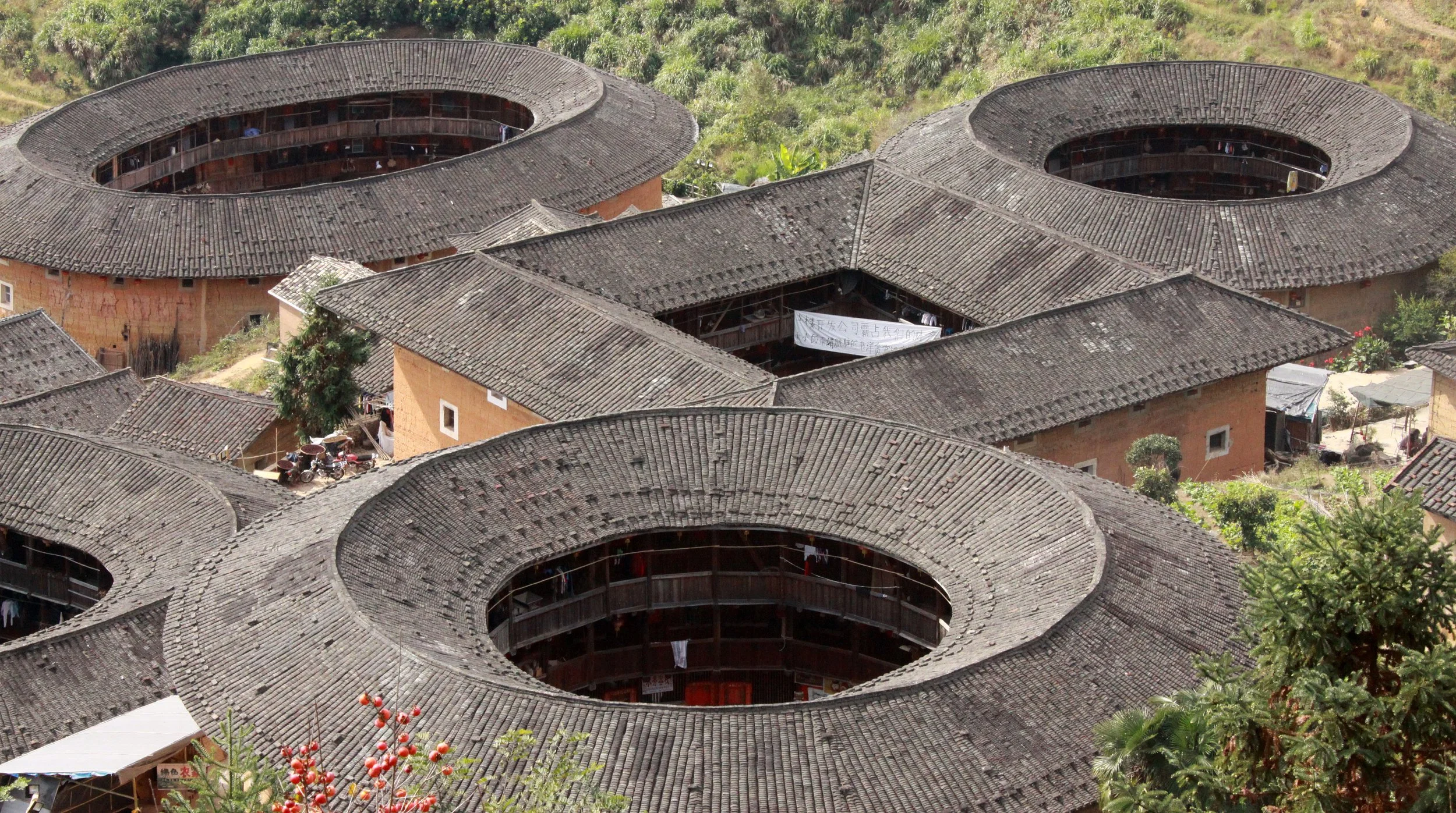 TIANLOUKENG HAKKA CLUSTER - FUJIAN CHINA (23).JPG