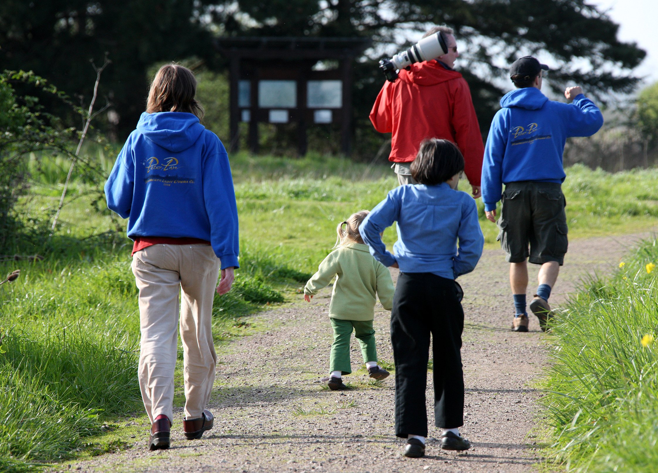 2010-3-29-31 HANGING IN ARCATA WITH LARRY, KATRI AND RORY.JPG
