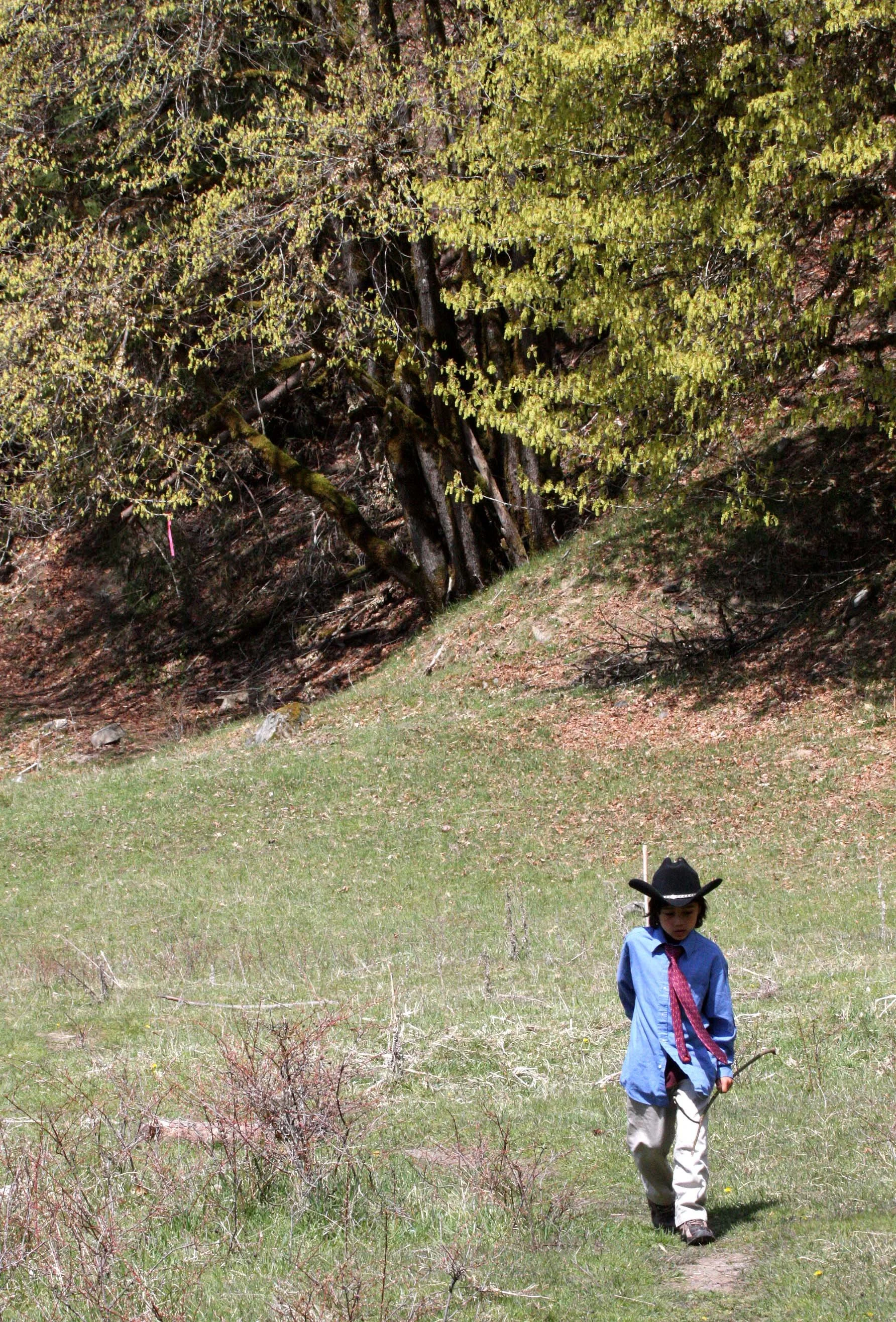 2009-4-26 KROUSE'S BOTTOM HUMES RANCH ELWHA VALLEY HIKE (2).JPG