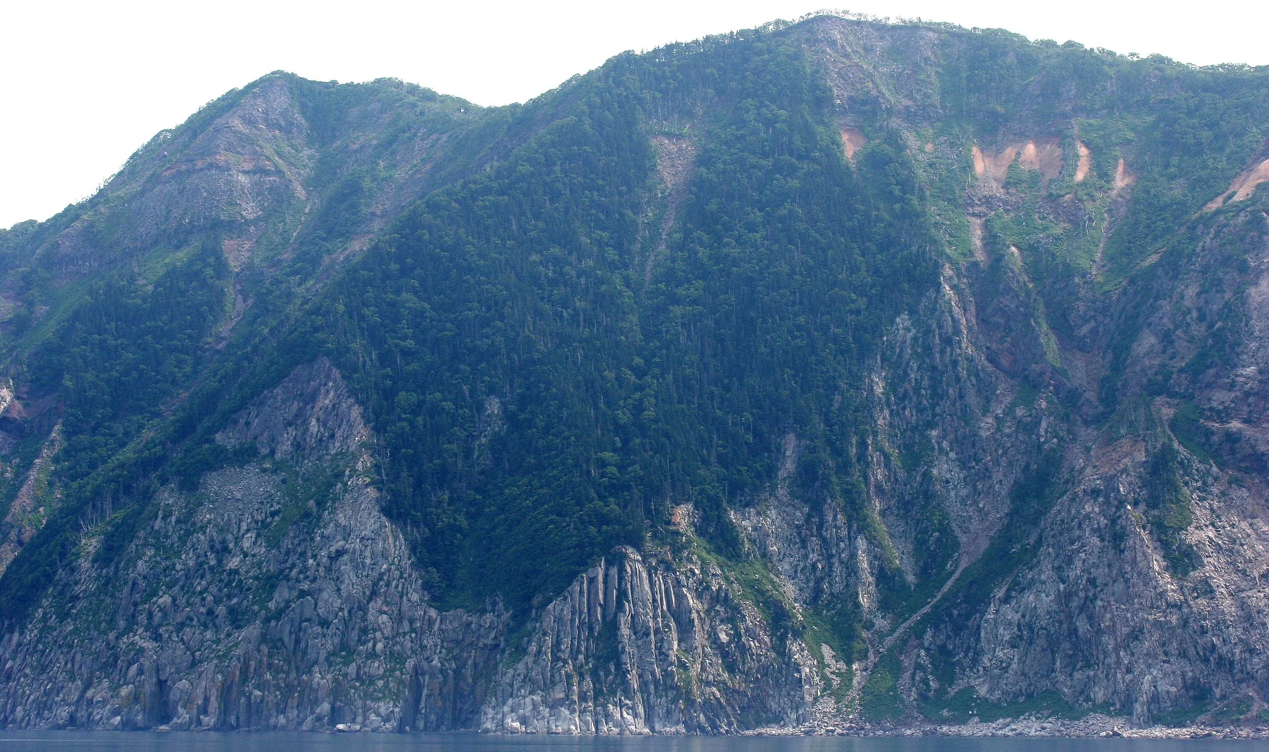 KURIL ISLANDS - VIEW LANDSCAPES AND GEOL - RUSSIA (121).jpg