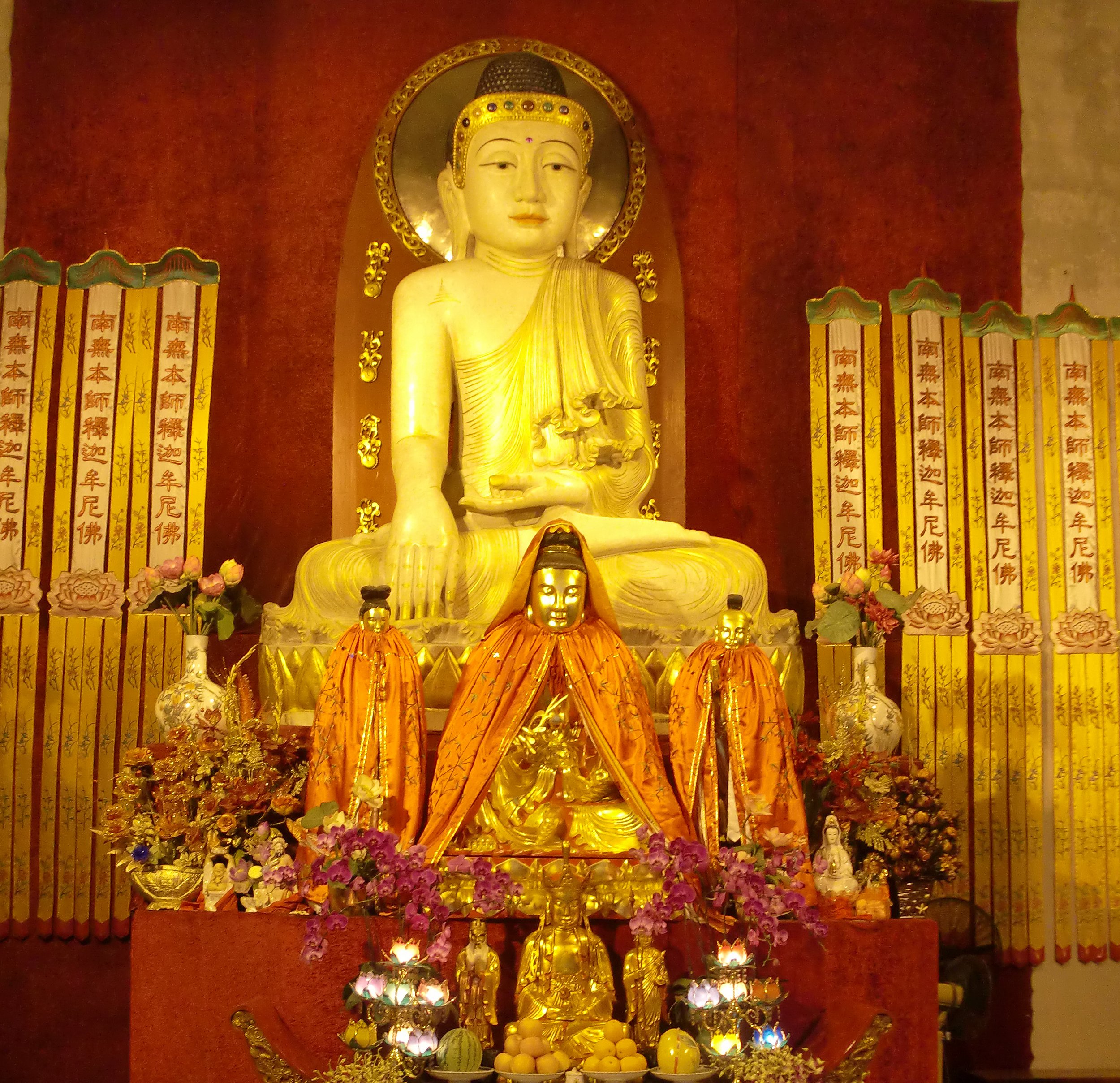 2010-10-3 JING'AN TEMPLE SHANGHAI (14).JPG