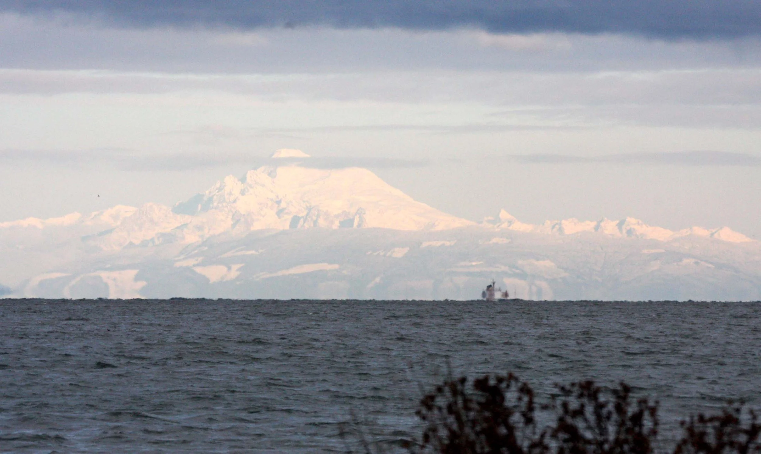 MOUNT BAKER - WINTER DECEMBER DAY 2008.JPG