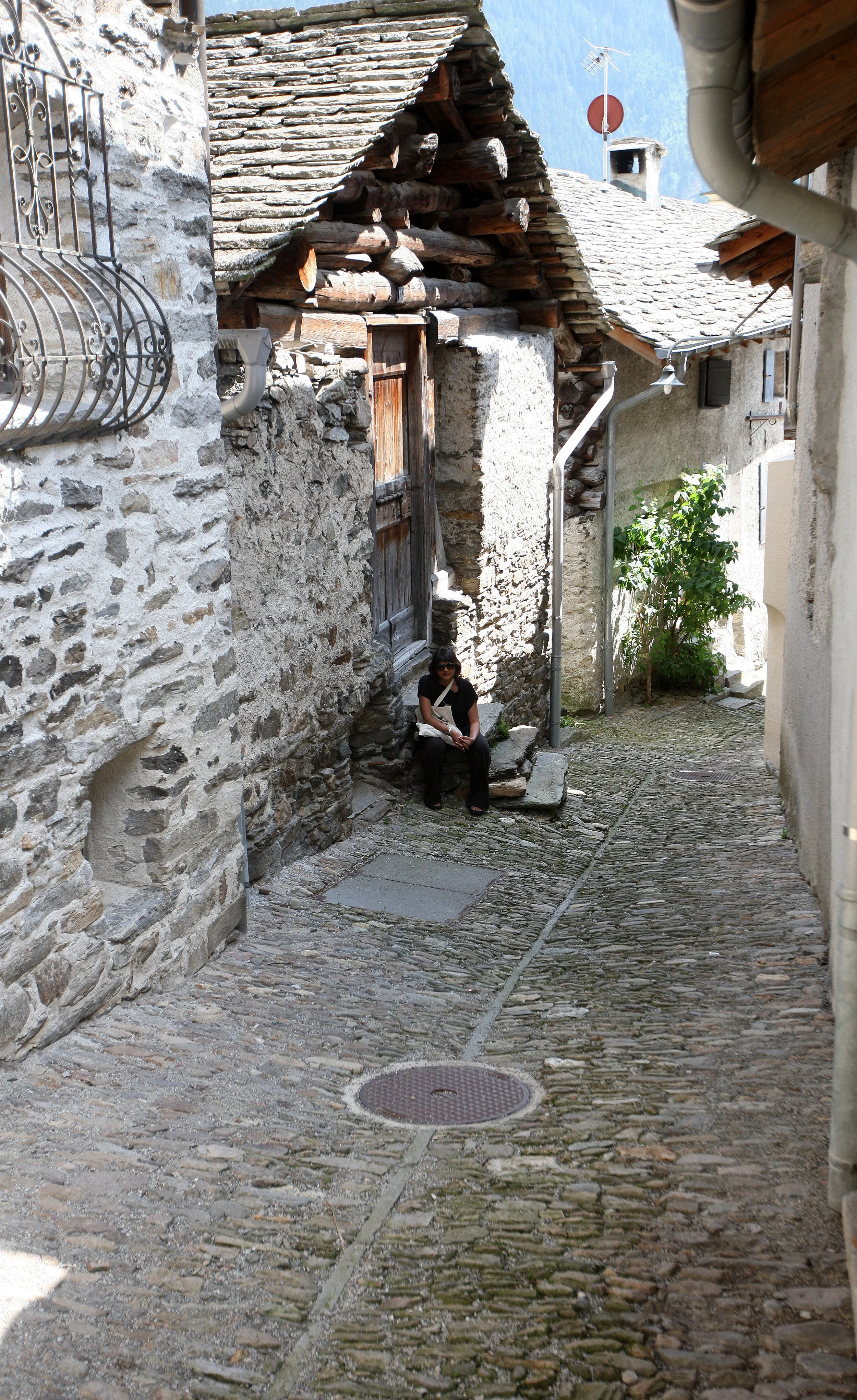 SOGLIO SWITZERLAND (6).JPG