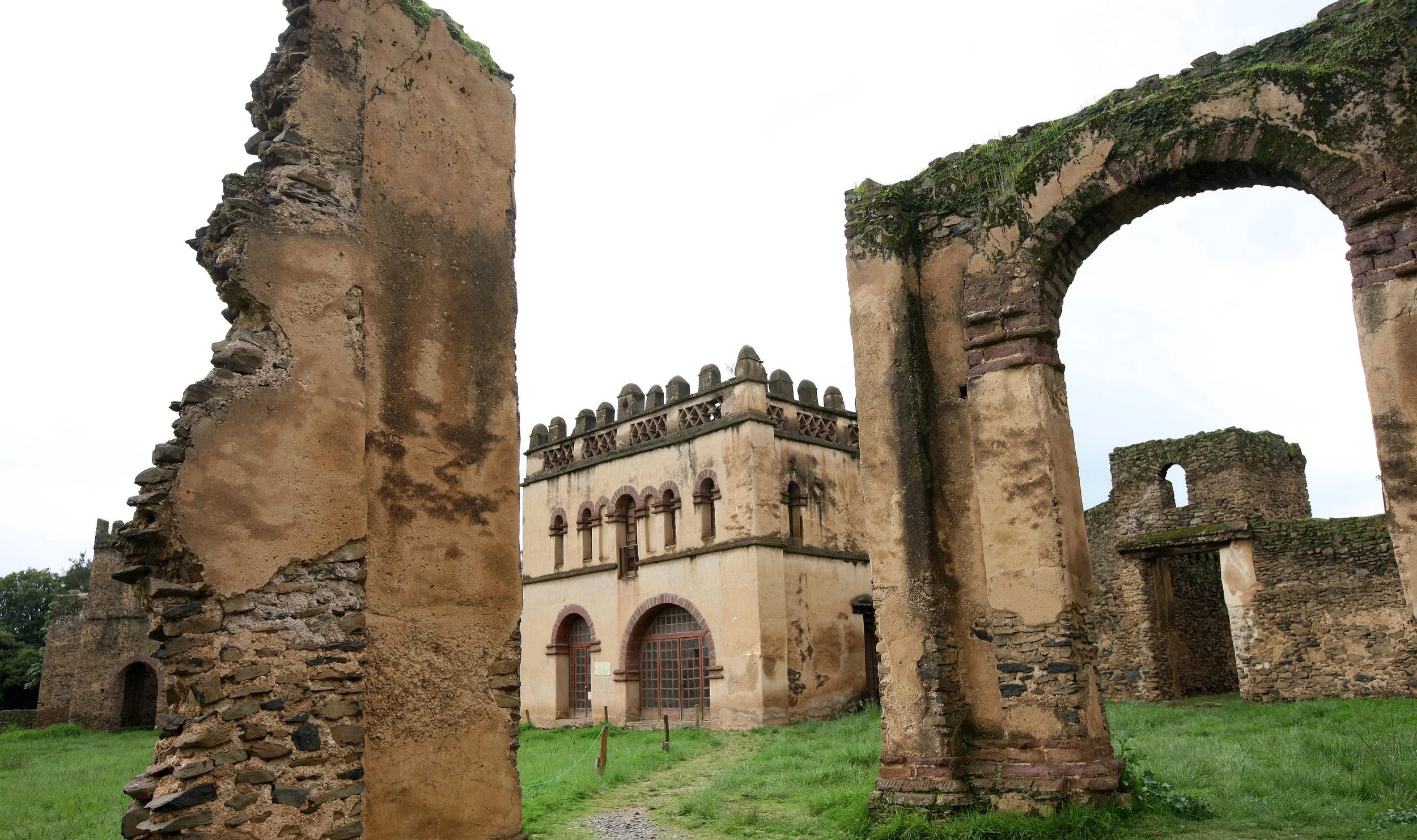 GONDAR ETHIOPIA - GONDAR CASTLE (18).JPG