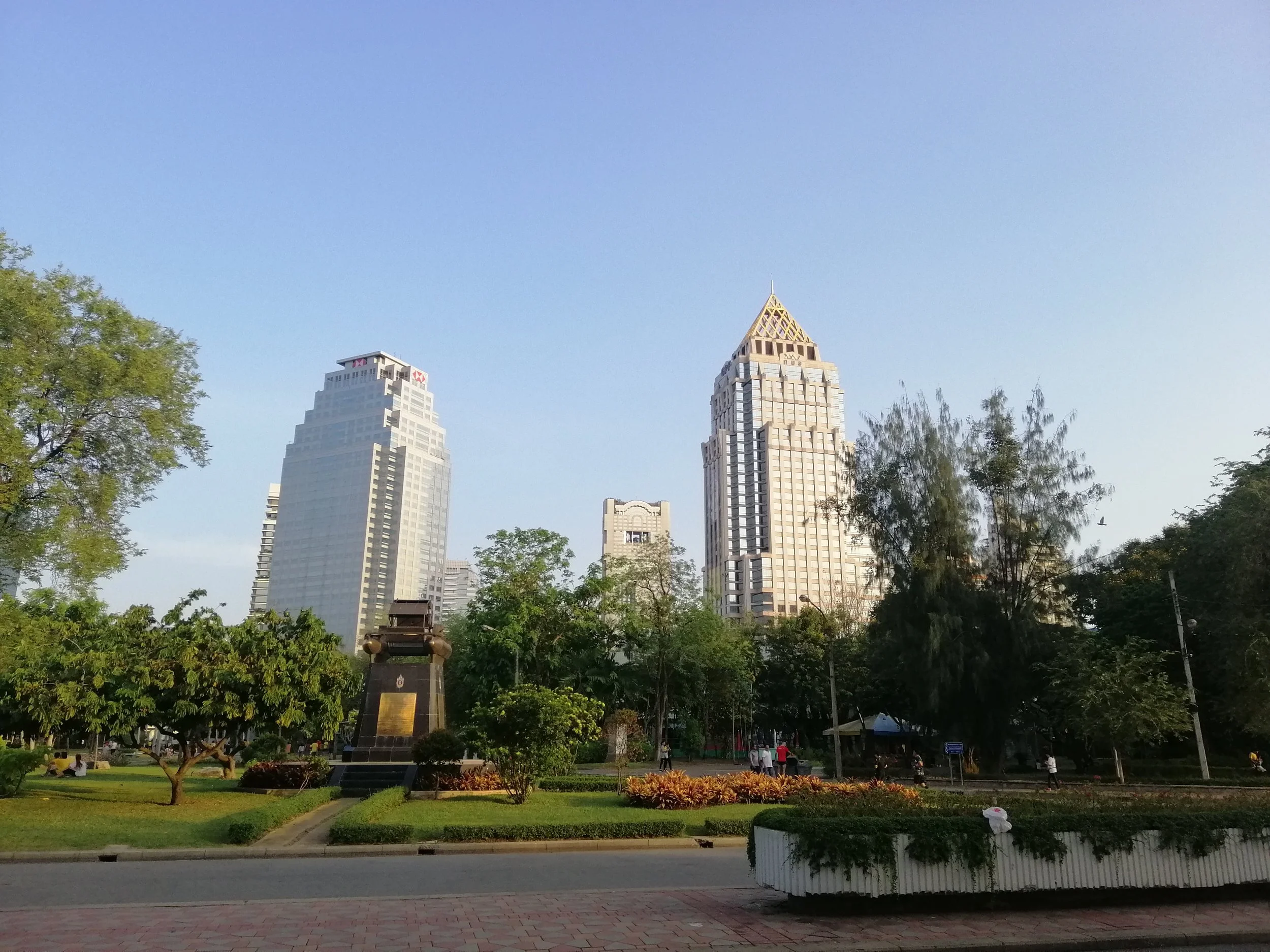 2019 Lumpini Park Bangkok with Gift and Ann (4).jpg