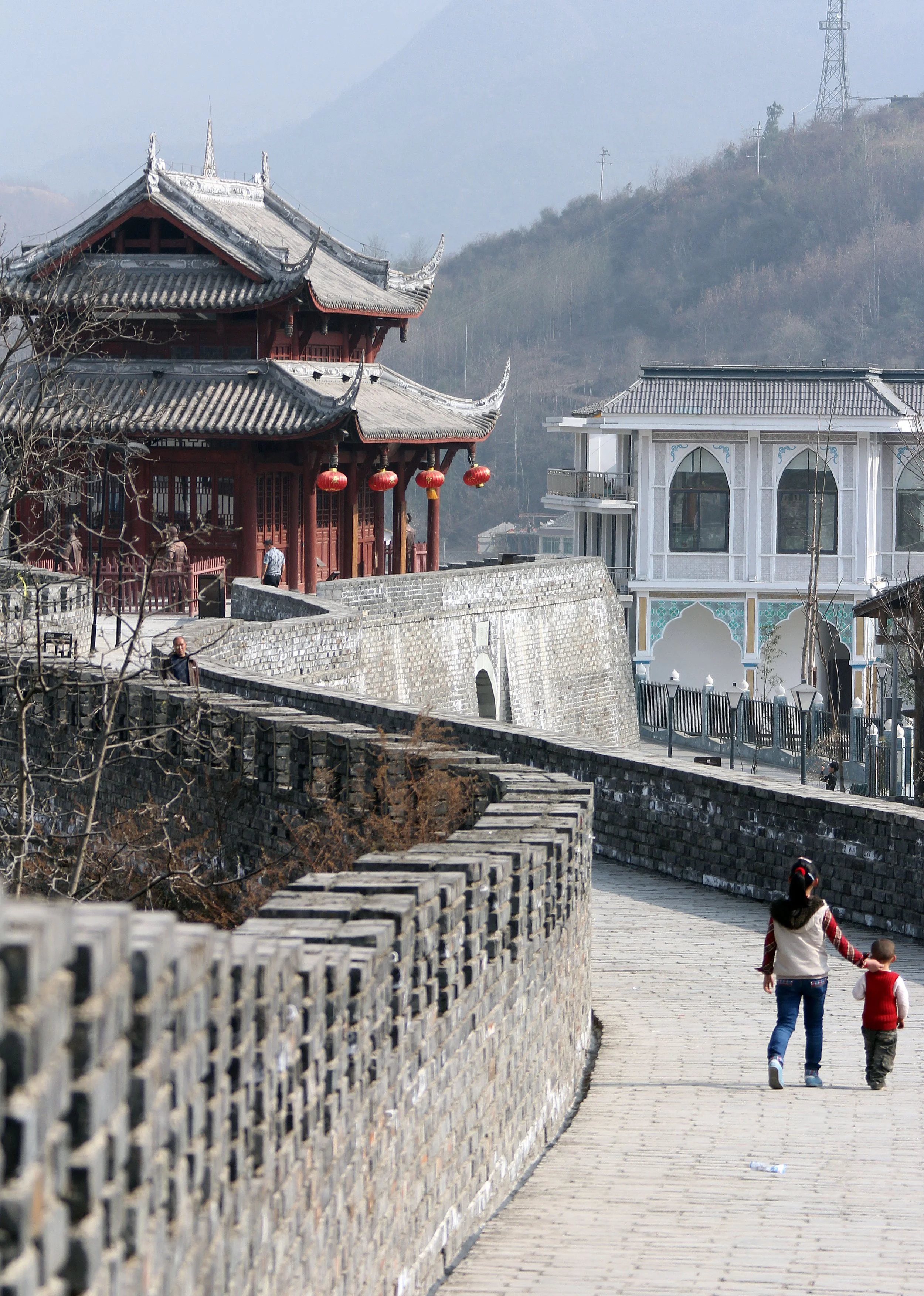 SHANGLI ANCIENT TOWN - SICHUAN CHINA (34).JPG