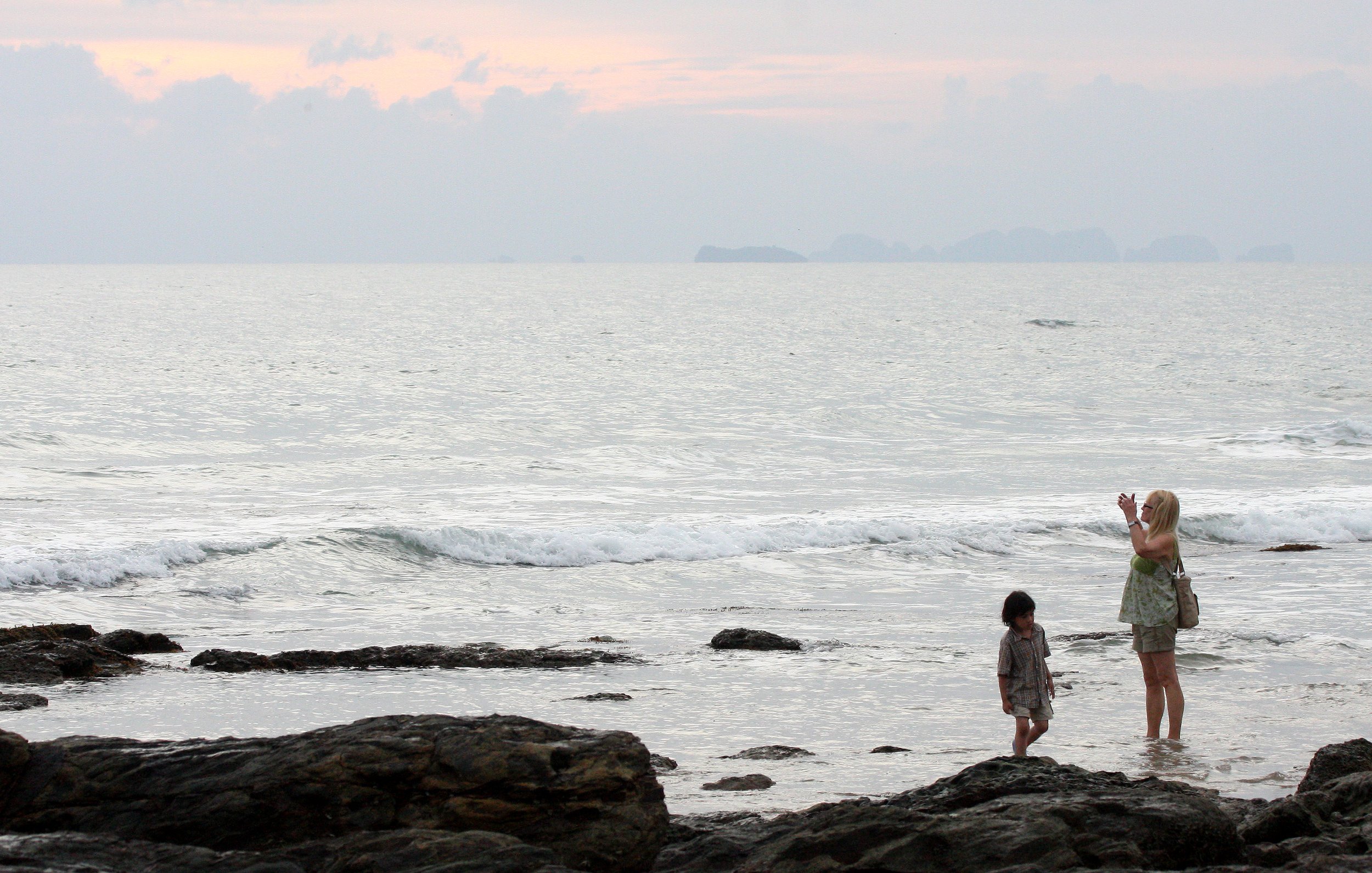 KOH LANTA - 2008 - HANGING ON THE ISLANDS (24).JPG