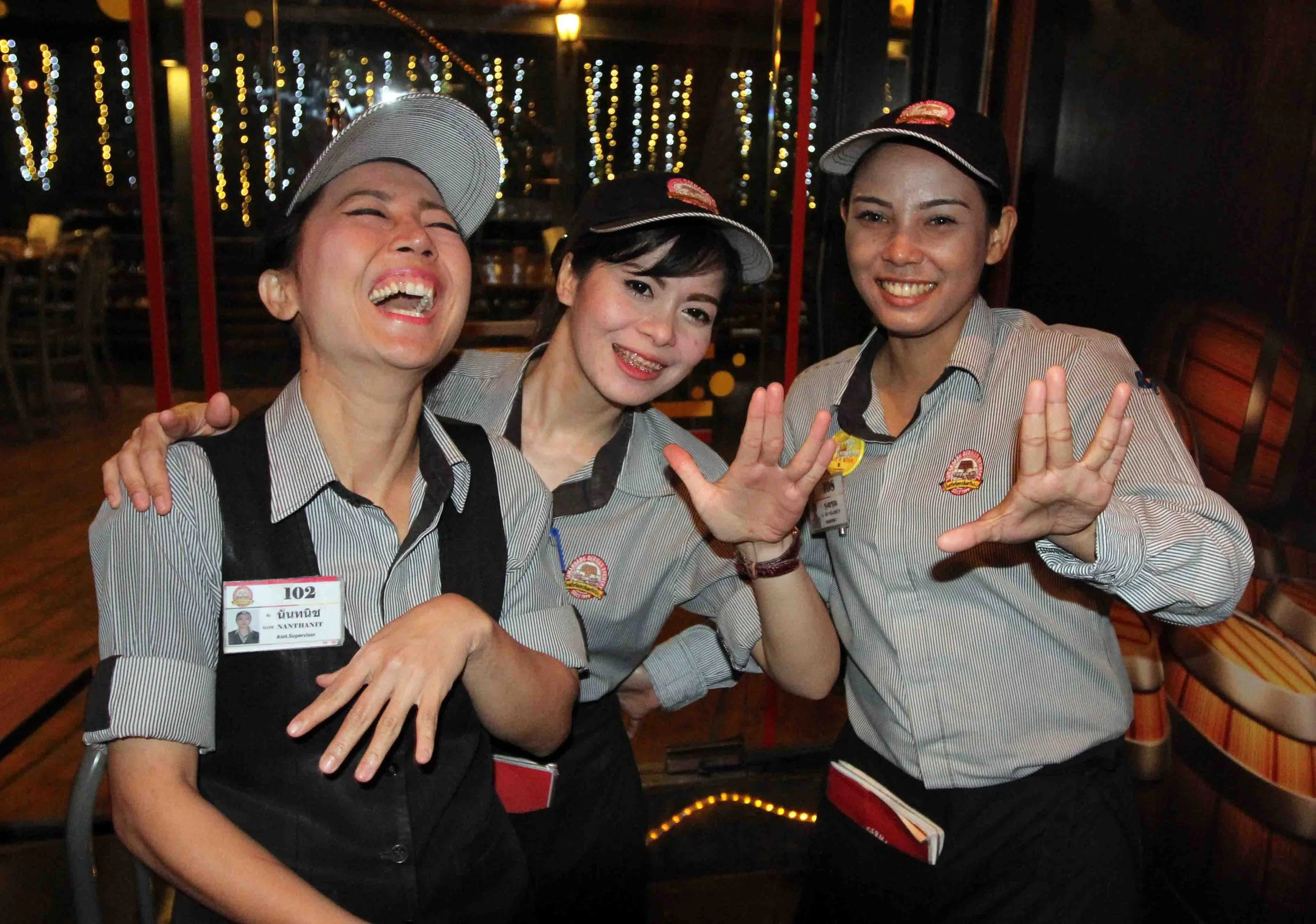 2019 Ann & Noi Visit Bangkok (170).JPG