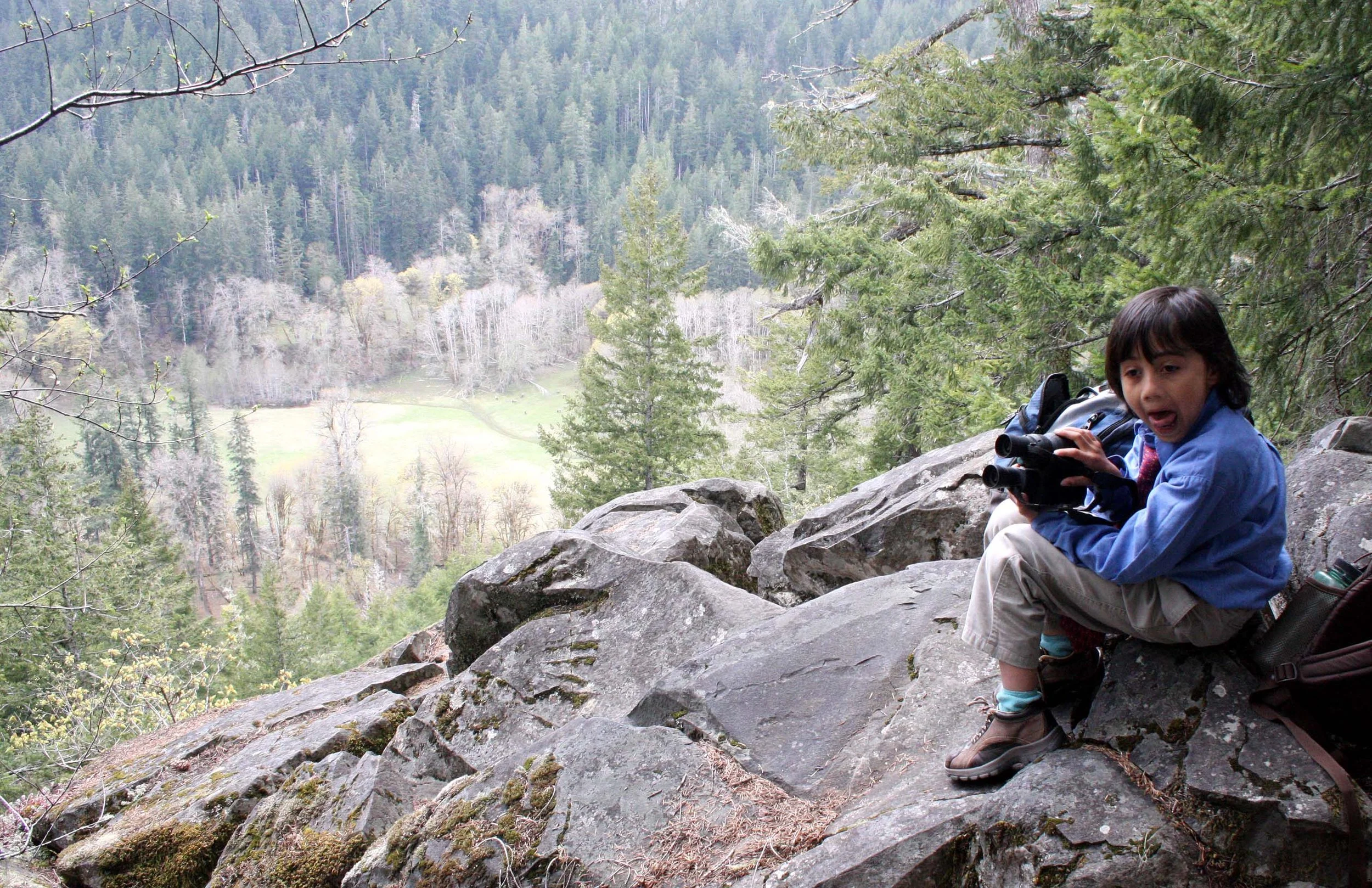 2009-4-26 COKIE CHECKING OUT THE ELK IN THE ELWHA VALLEY.JPG