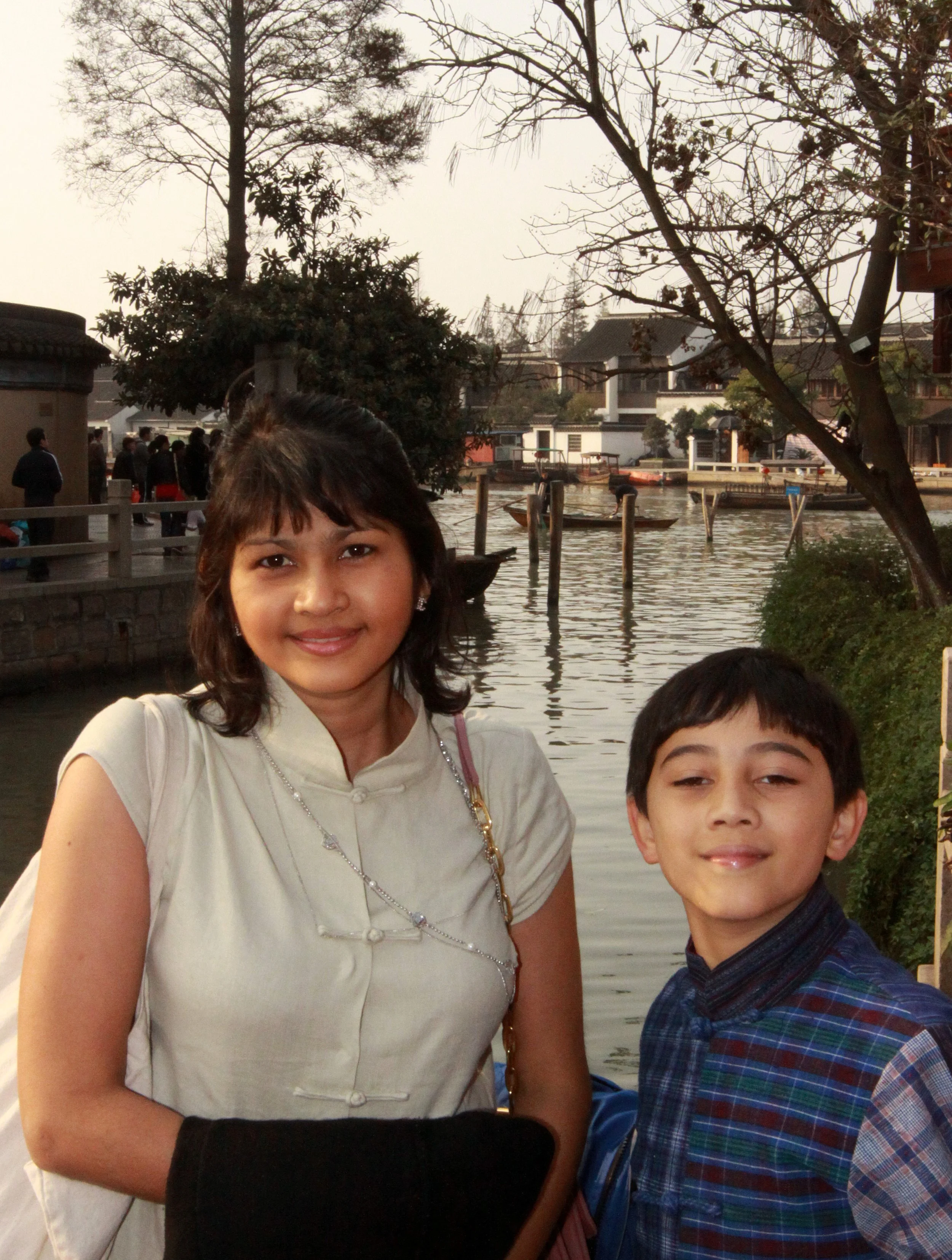 ZHUJIAJIAO WATER TOWN - NOVEMBER 20 2011 (56).JPG