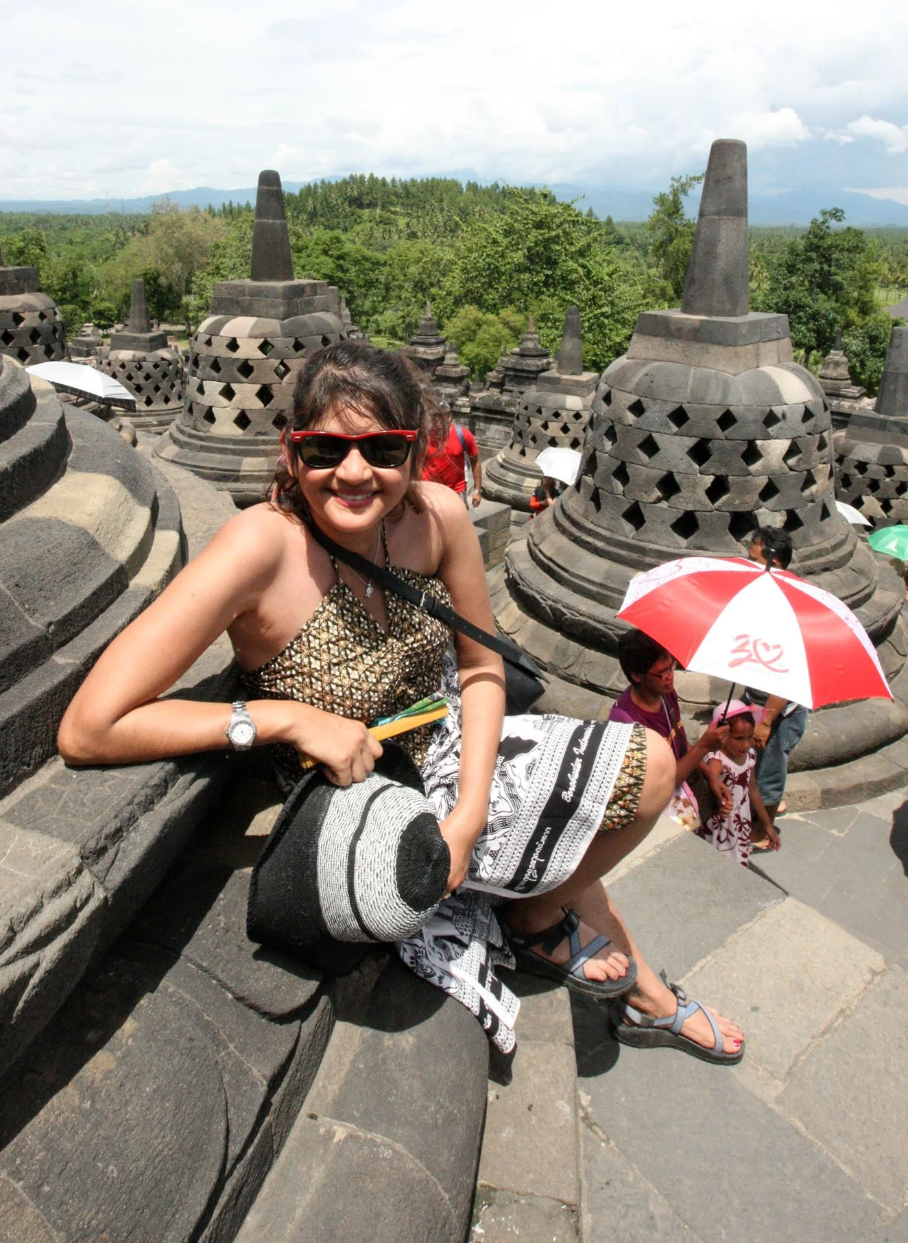BOROBUDUR RUINS - YOGYAKARTA INDONESIA (99).JPG