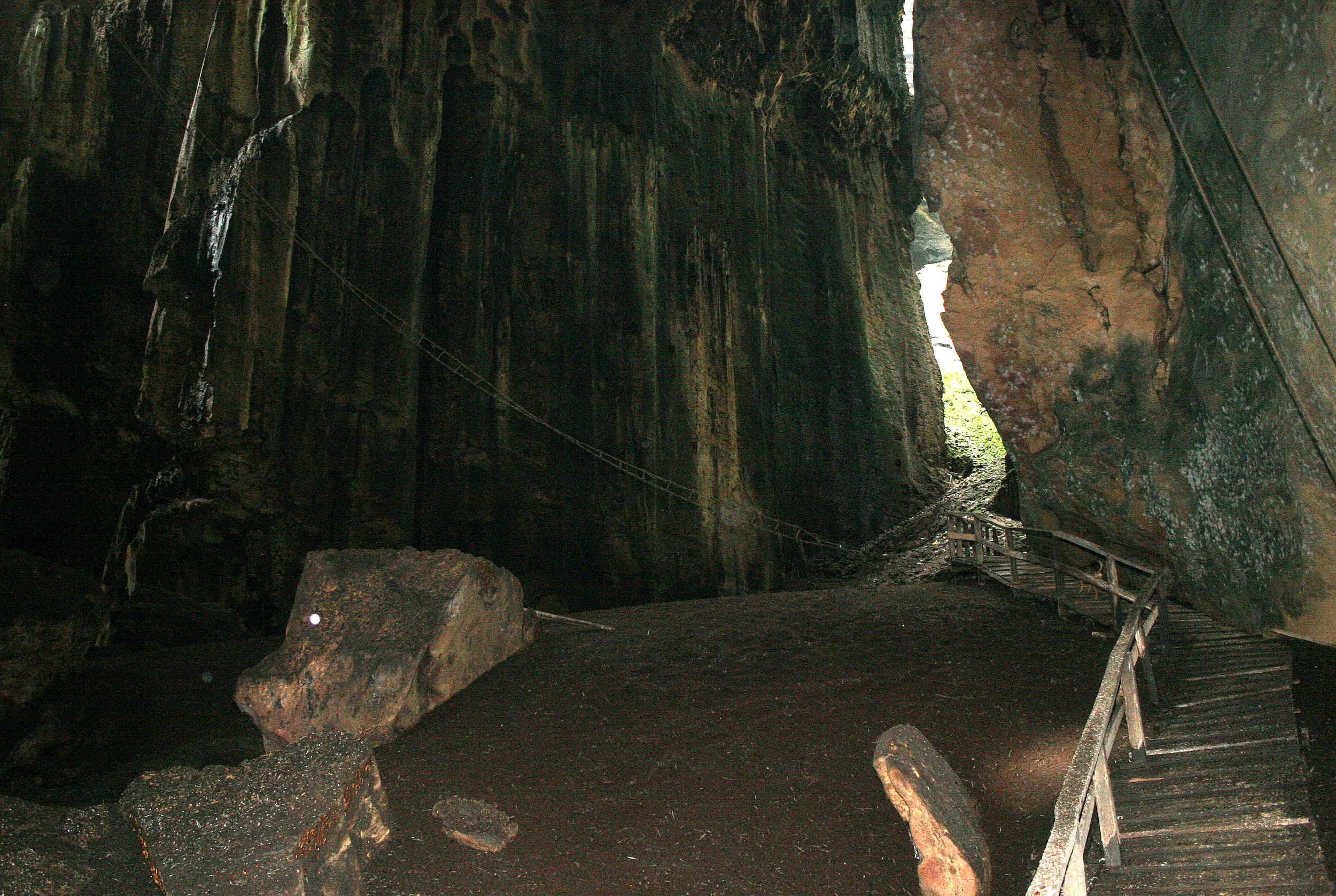 GAMONTONG CAVES BORNEO - VIEWS OF (8).JPG