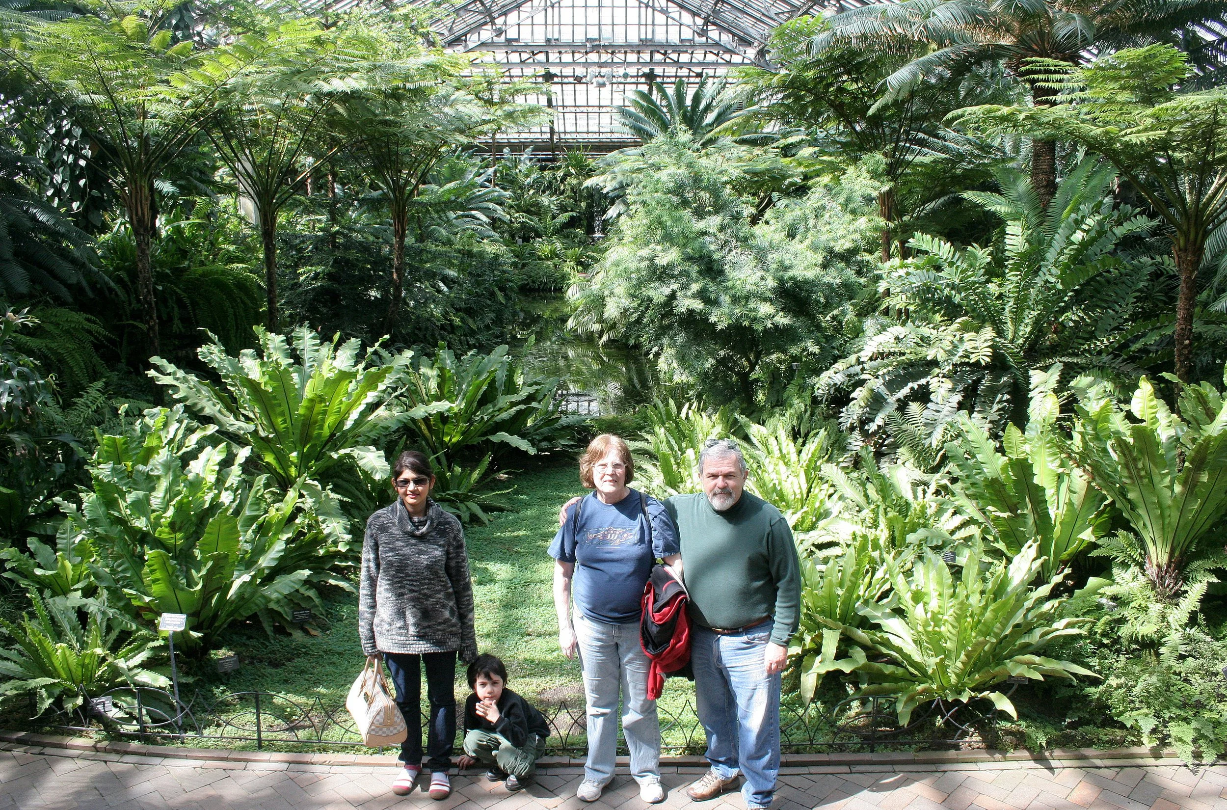 2008-4-3 CHICAGO SPRING TRIP - GARFIELD PARK CONSERVATORY (19).JPG