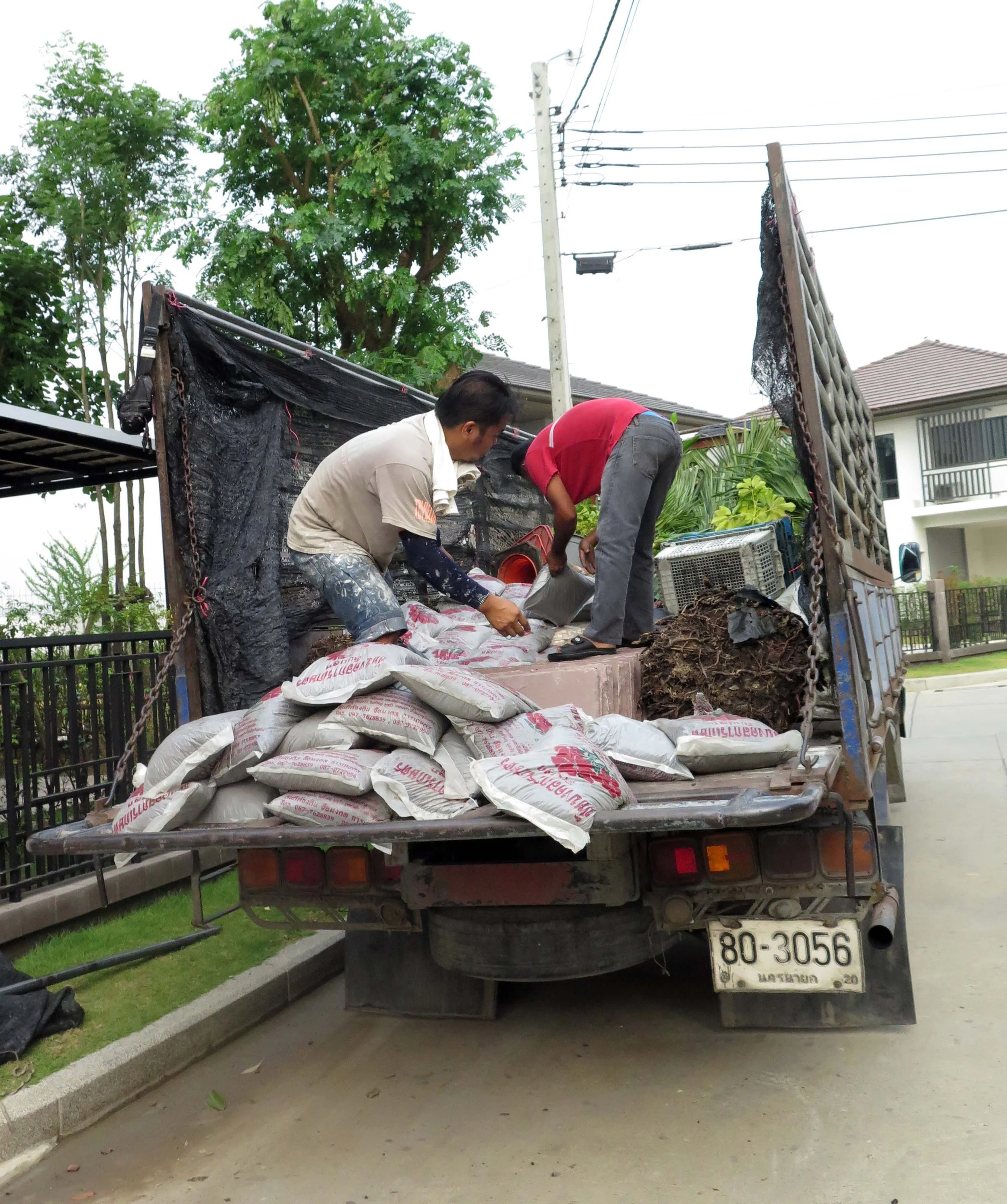 2013 Nonthaburi Setthasiri House and Nonthaburi Neighborhood (72).JPG