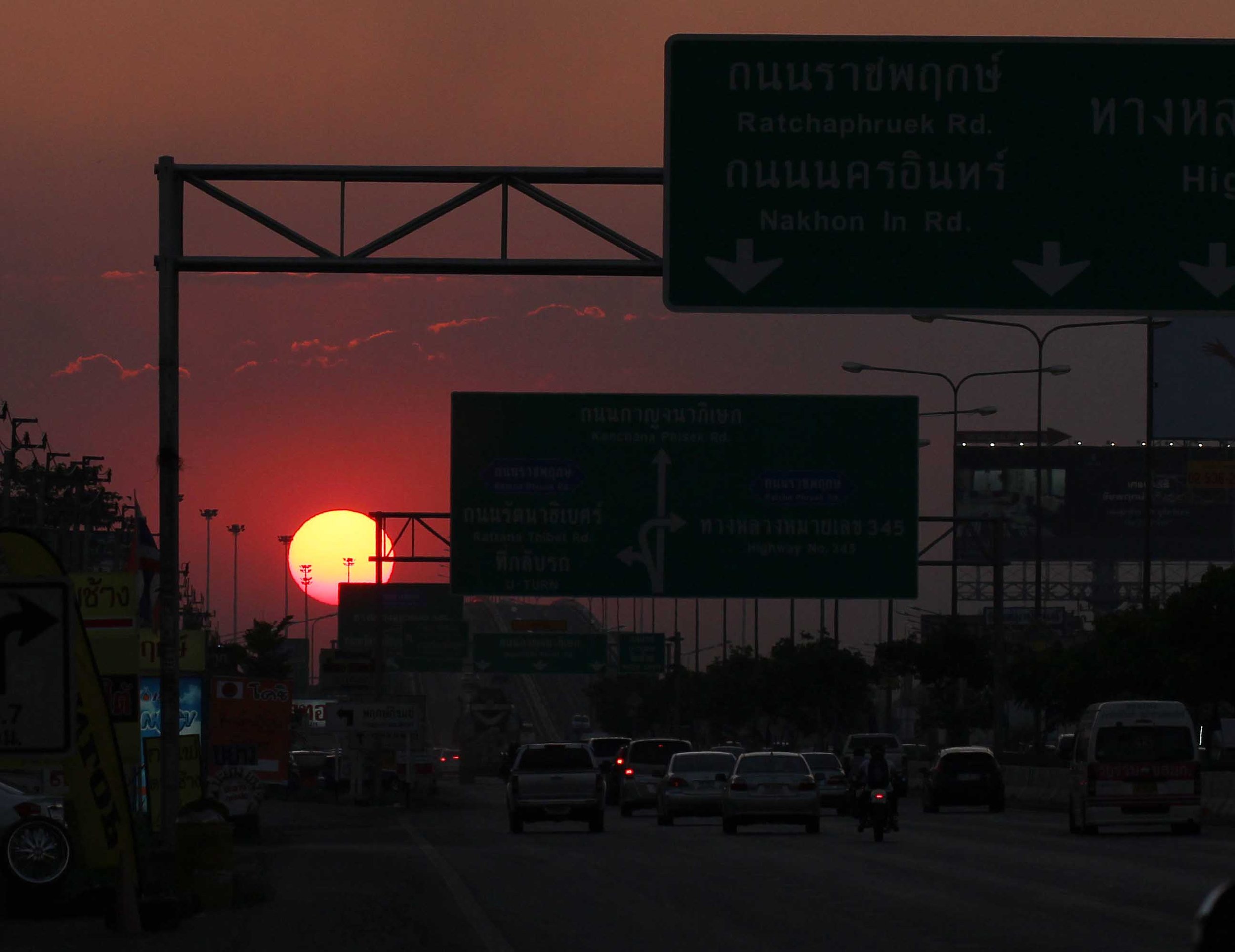 2015 Bangkok Sunset, Orchids and Misc (47).JPG