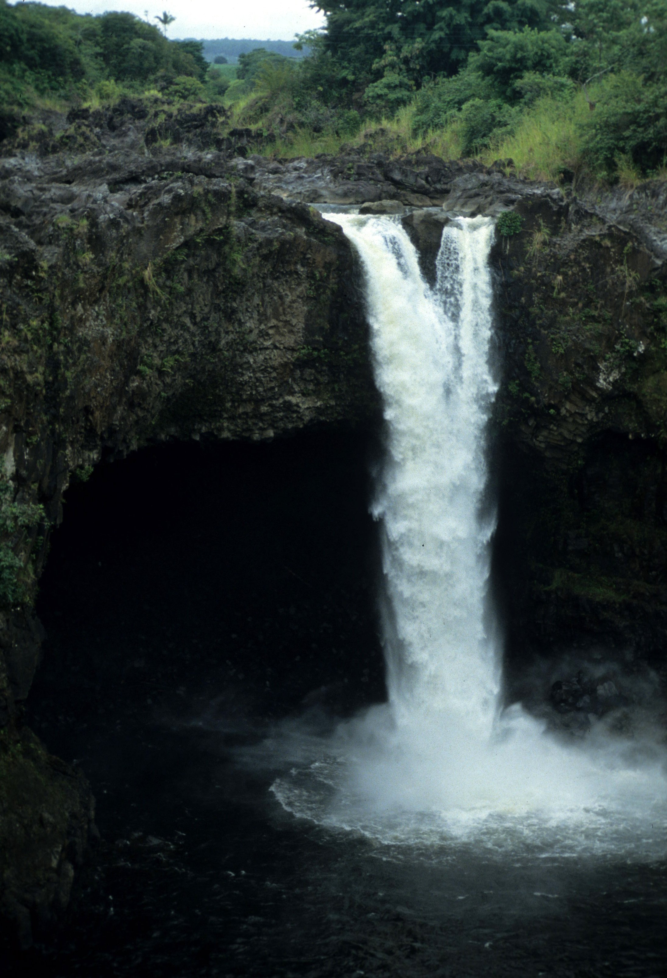 HAWAII - HAWAII - PAINT POT FALLS.jpg