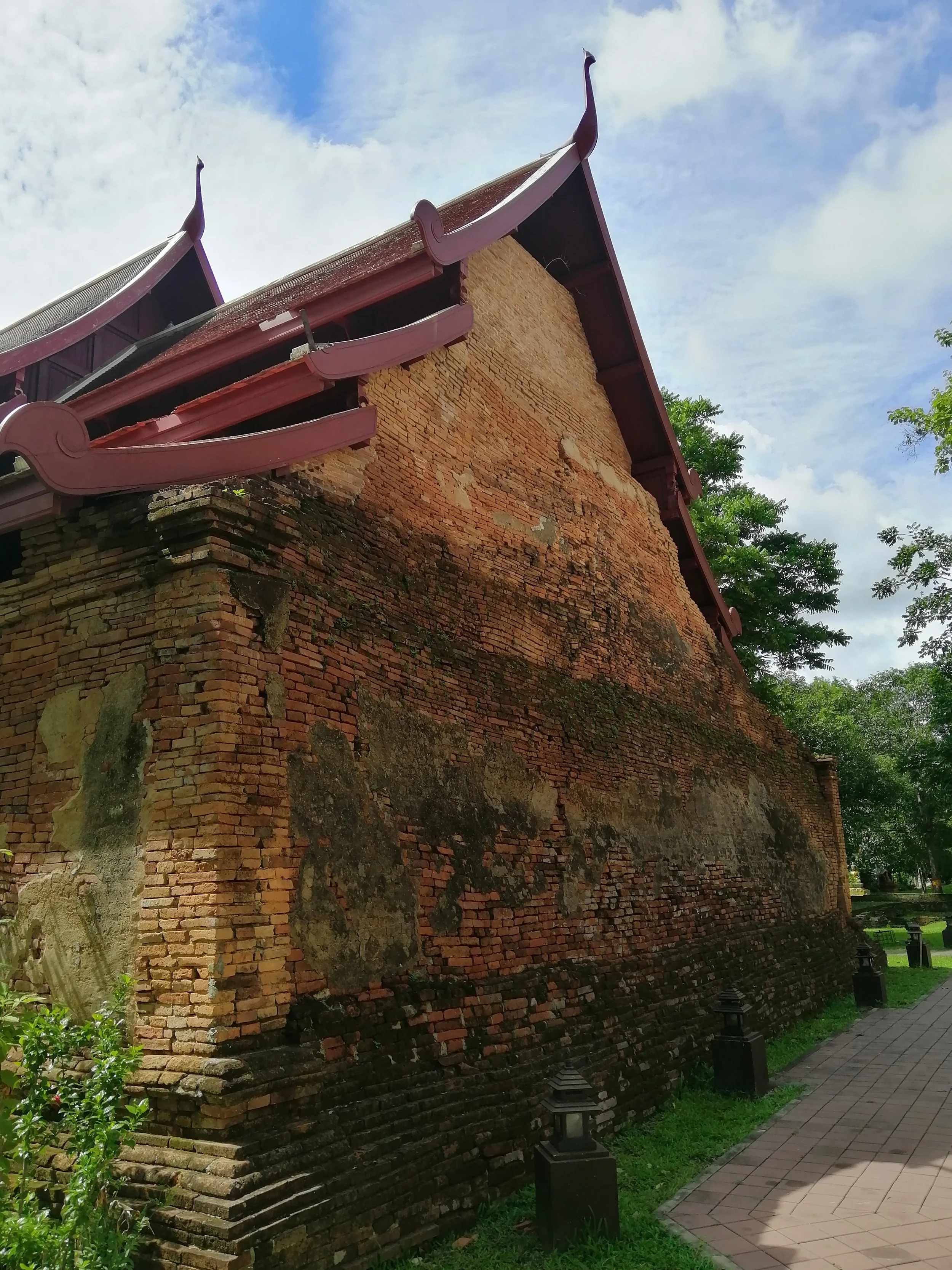 2020 Chiang Saen Temple City Historical Park Summer Road Trip  (3).jpg