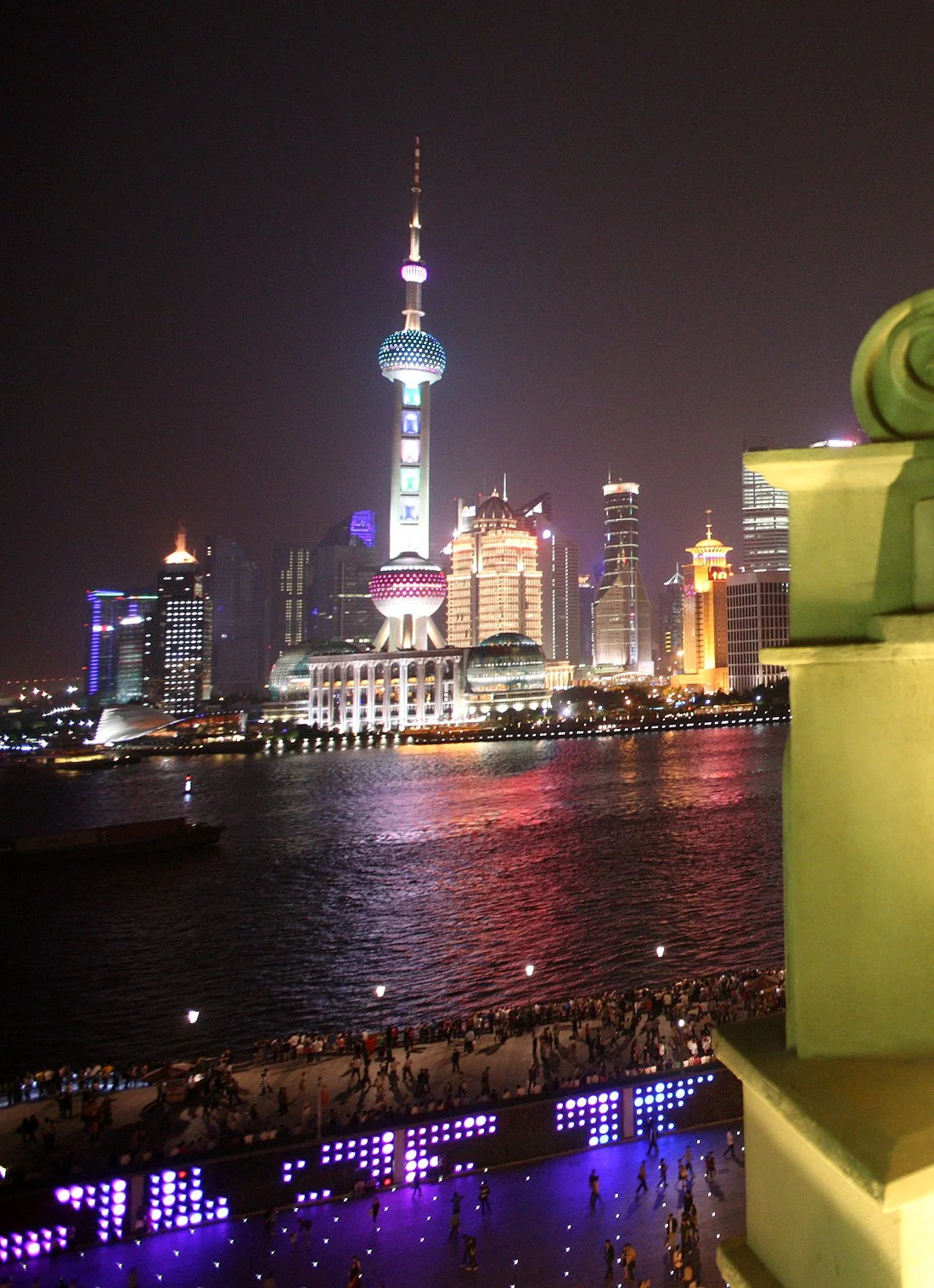 2011-4-29 NIGHT AT SHOOK AT 19 BUND SHANGHAI (205).JPG