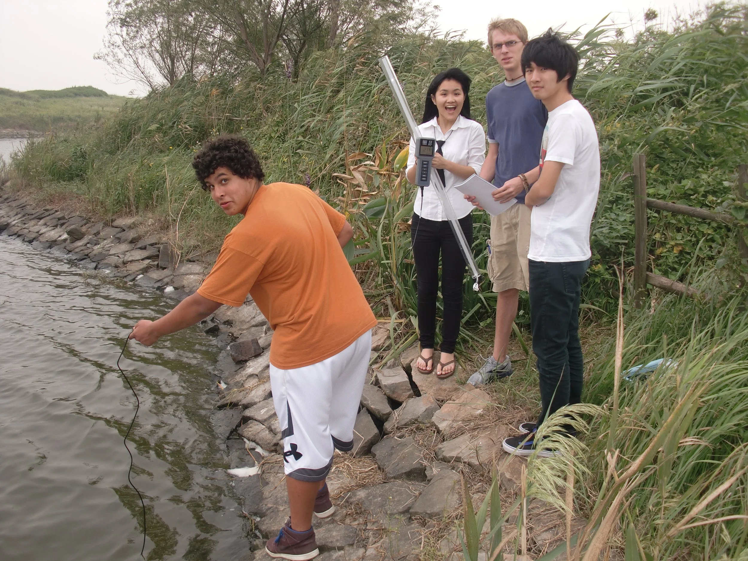 SOIL LAB - SAS APES CLASS FALL 2011 (21).JPG