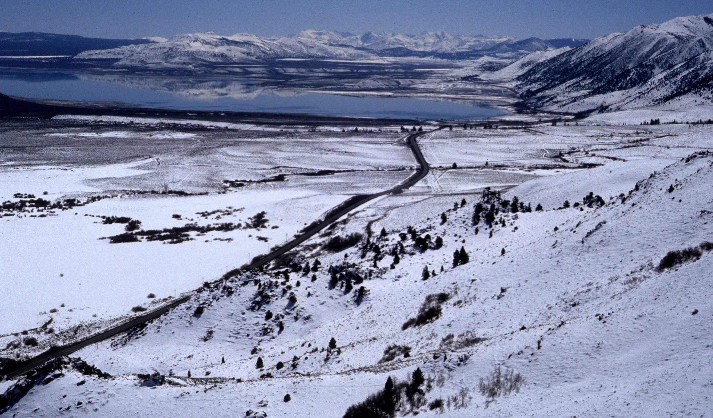 CALIFORNIA - MONO LAKE - VIEW IN SNOW  (4).jpg