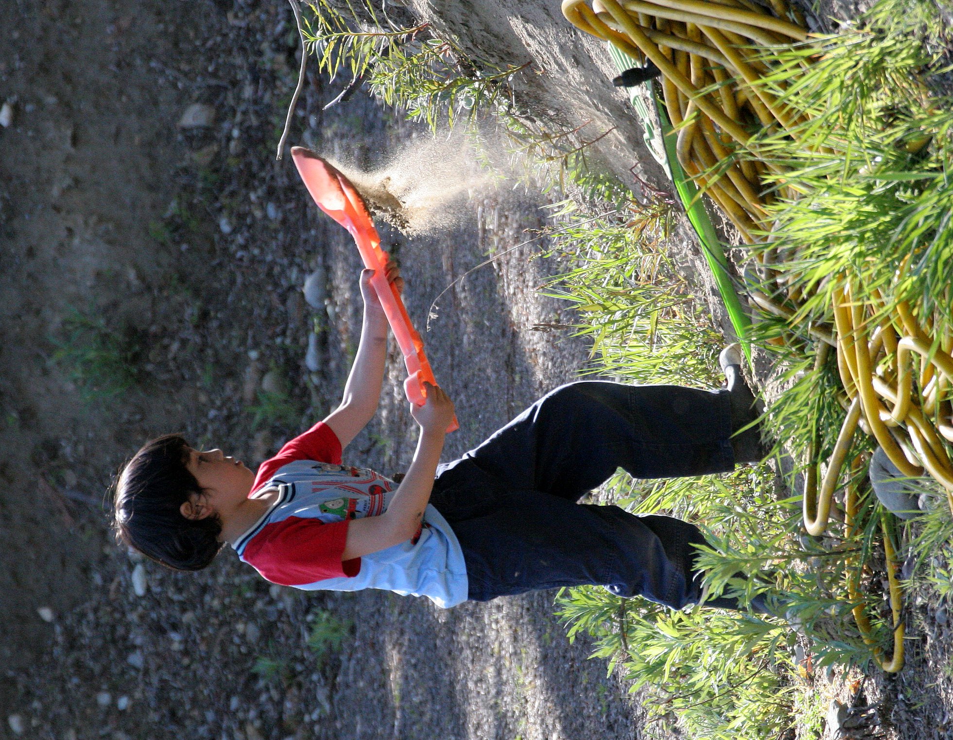 2008-5-15 PLAYING AT LAKE FARM (3).JPG