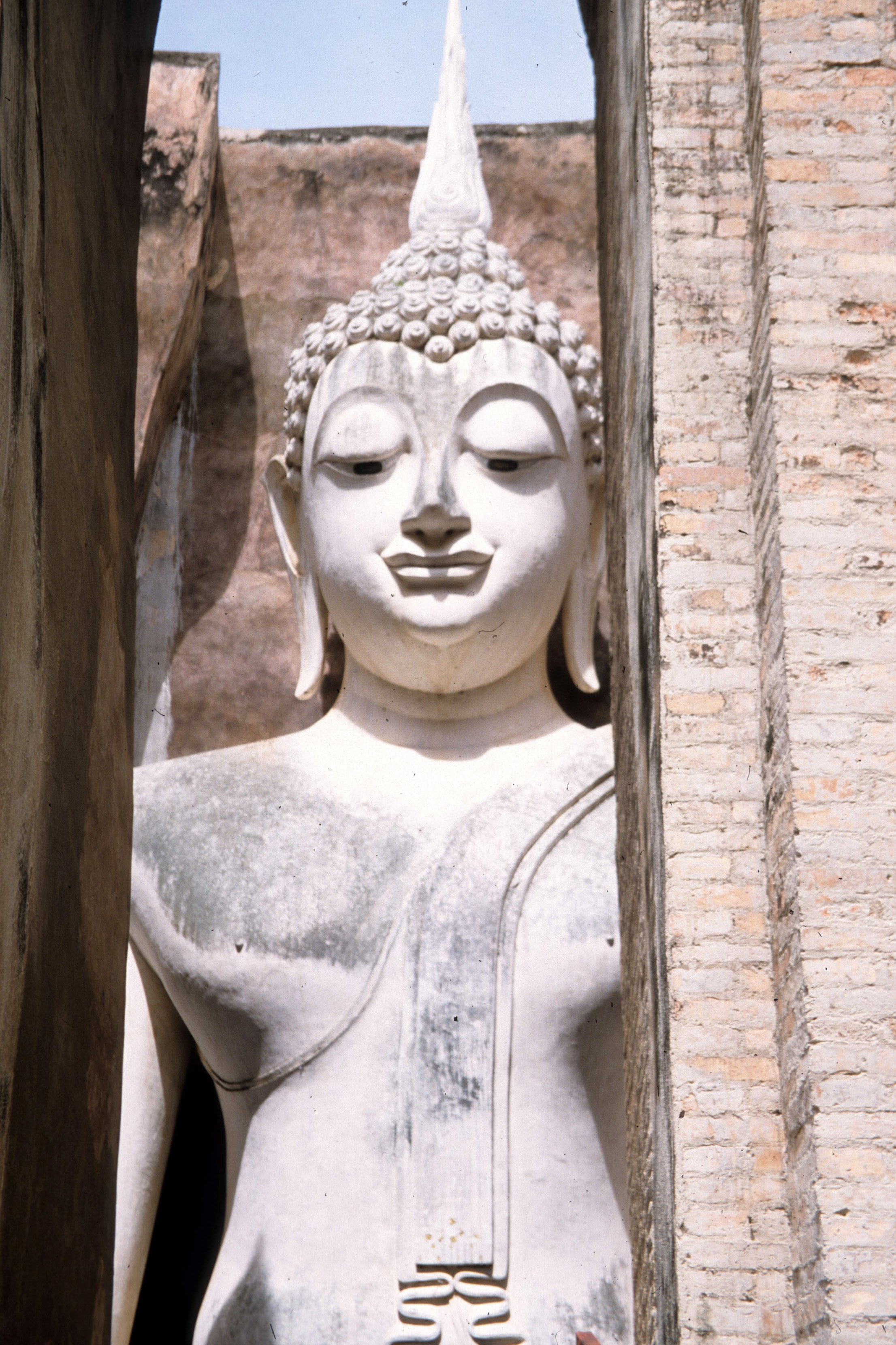 SUKHOTHAI - WAT SI CHUM E.jpg