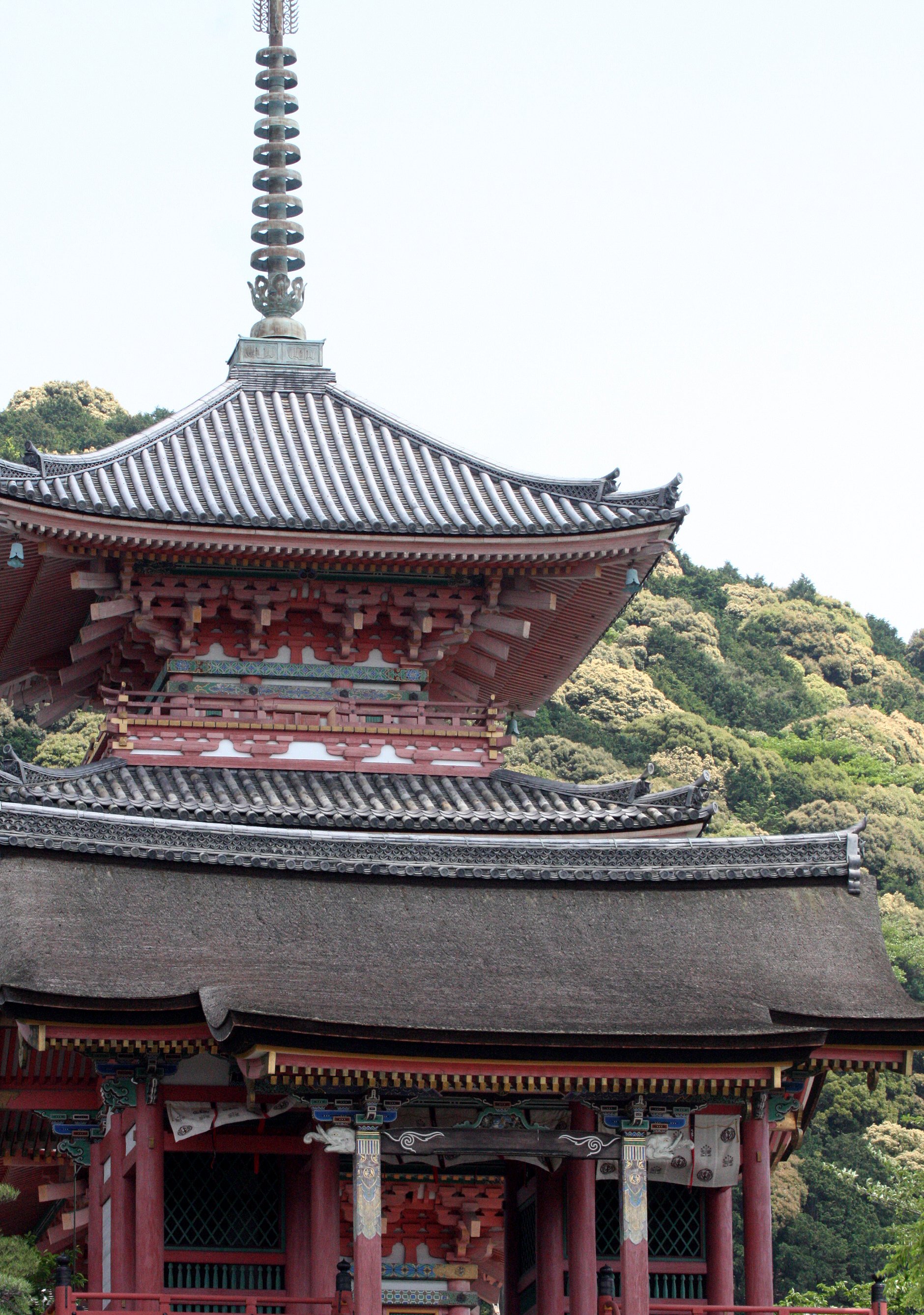 KYOTO - MAY 2009 - KYOUMIZU TEMPLE AND SURROUNDING AREA (28).JPG