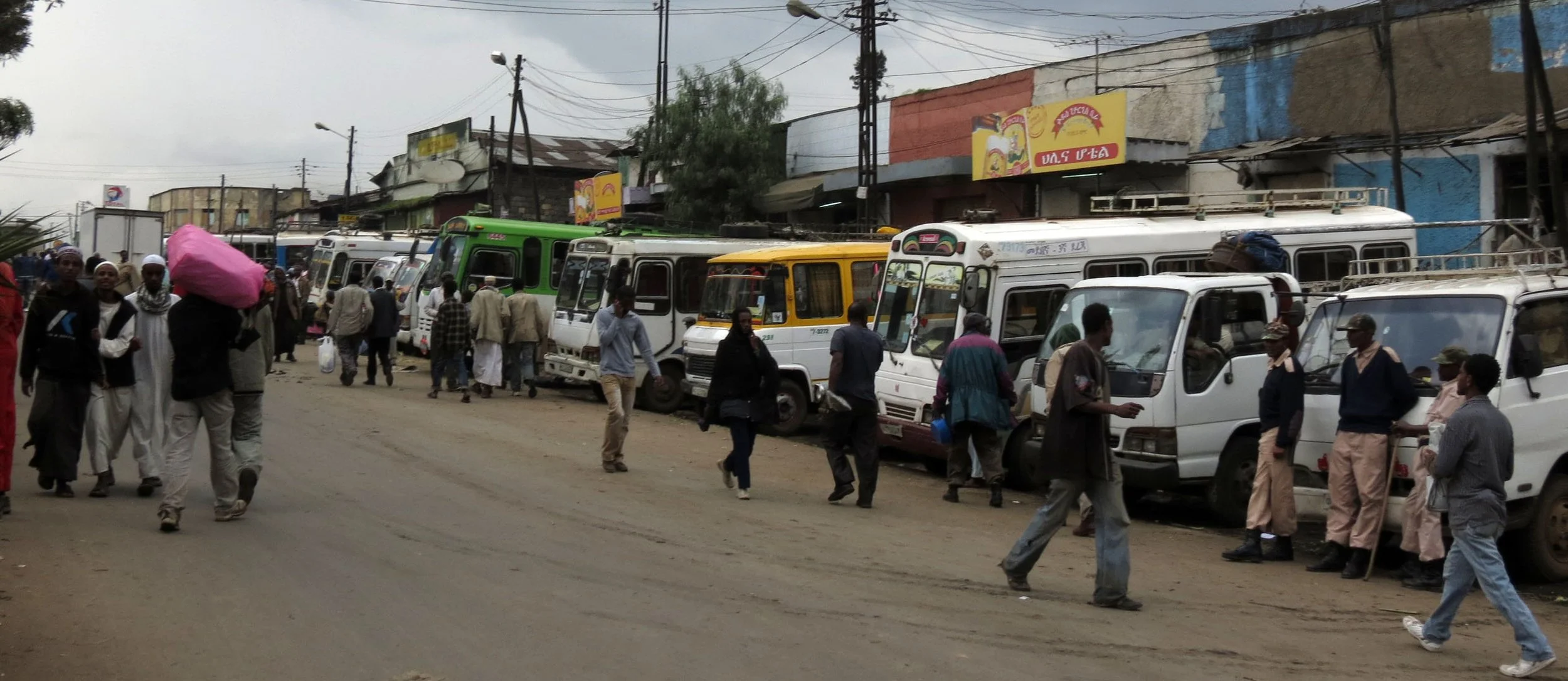 ADDIS ABABA - MERCADO (3).JPG