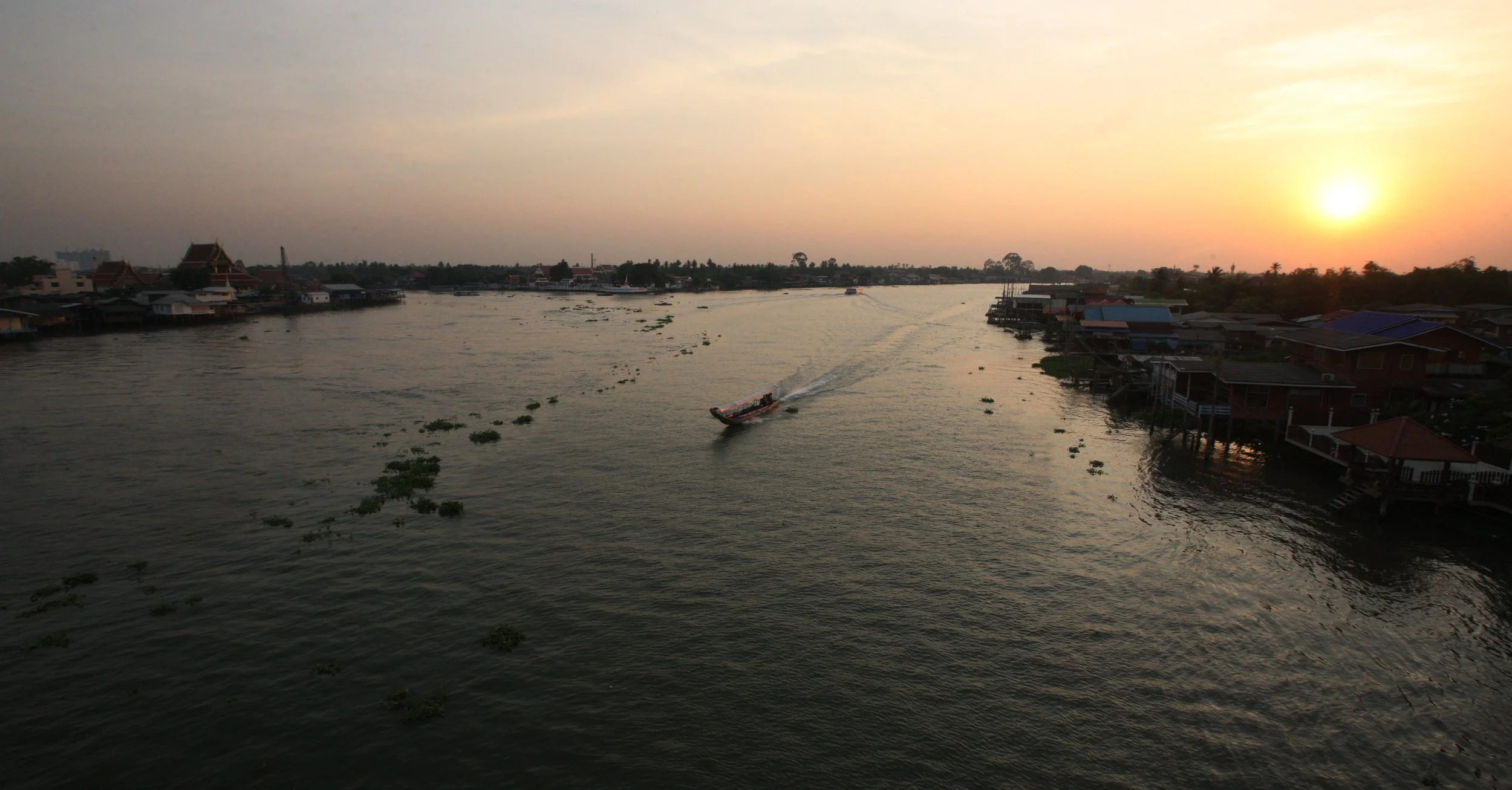 2015 Pakkret Nonthaburi Sunset on Chao Praya (2).JPG