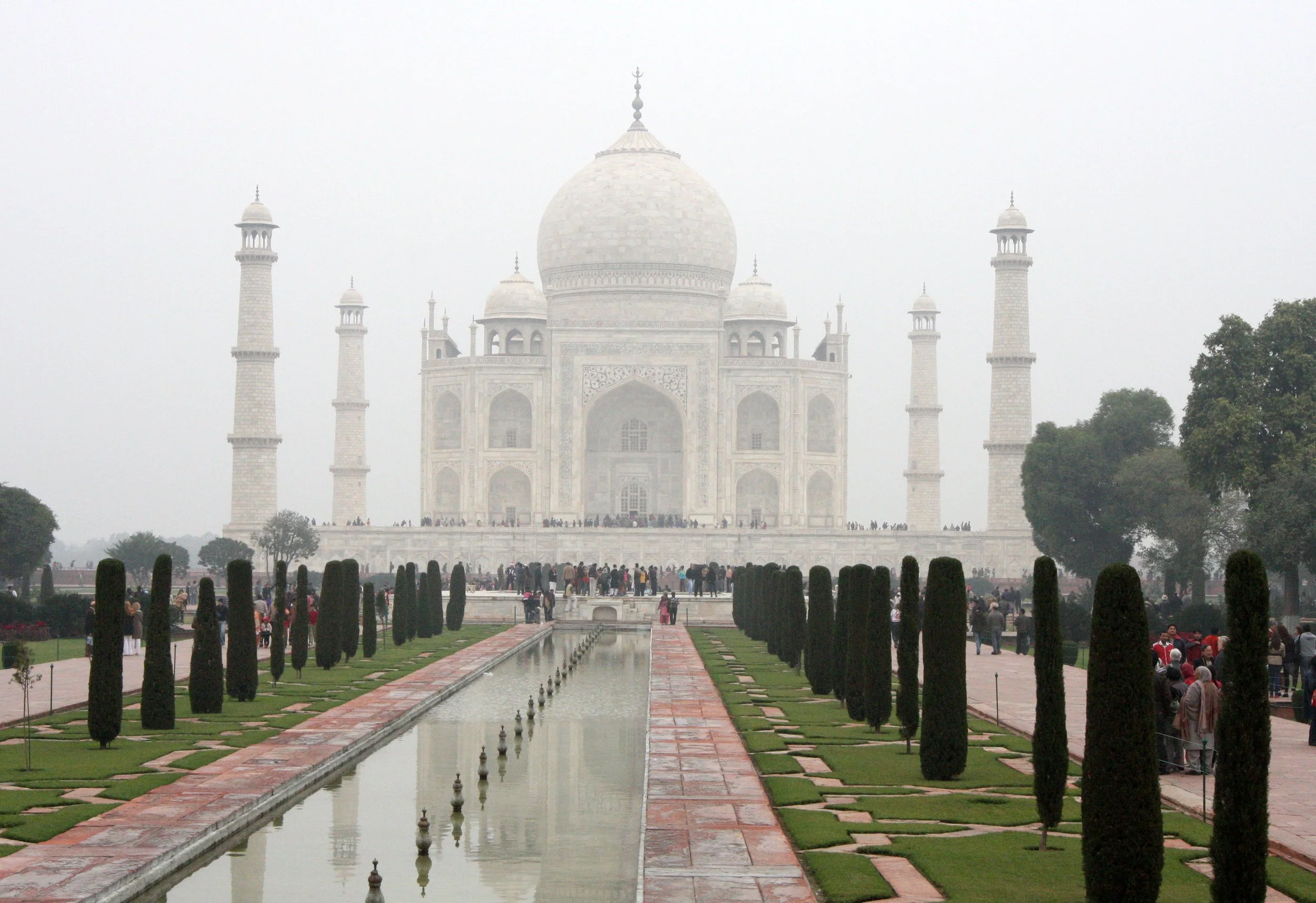 AGRA INDIA - SOM AND HER SARI AT THE TAJ MAHAL! (15).JPG