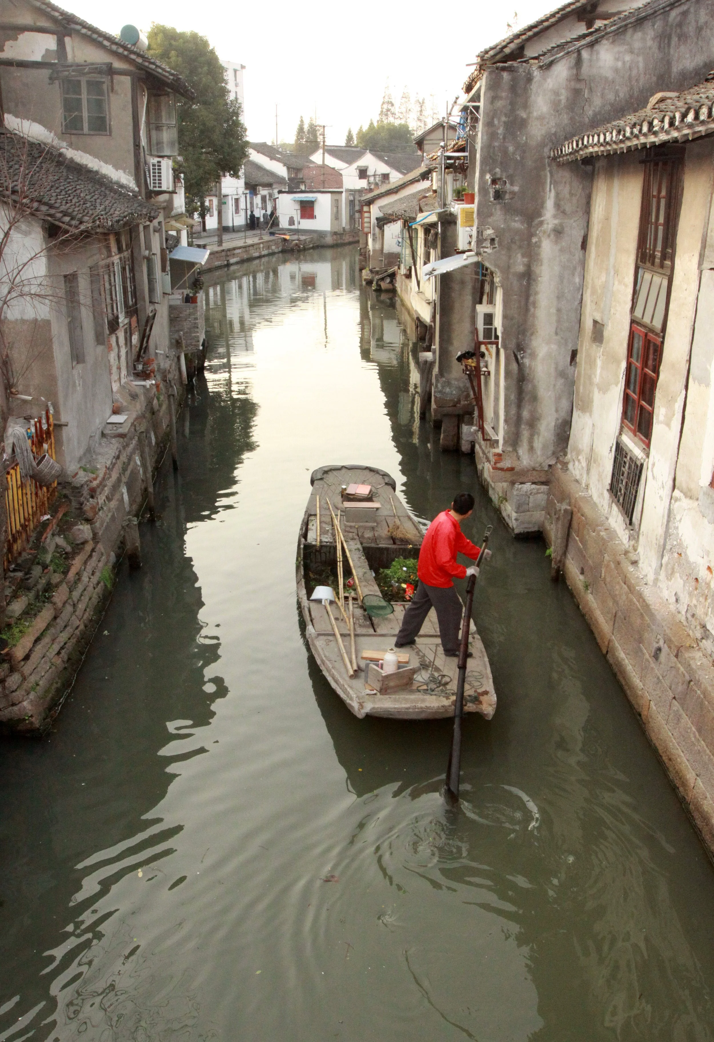 ZHUJIAJIAO WATER TOWN - NOVEMBER 20 2011 (145).JPG