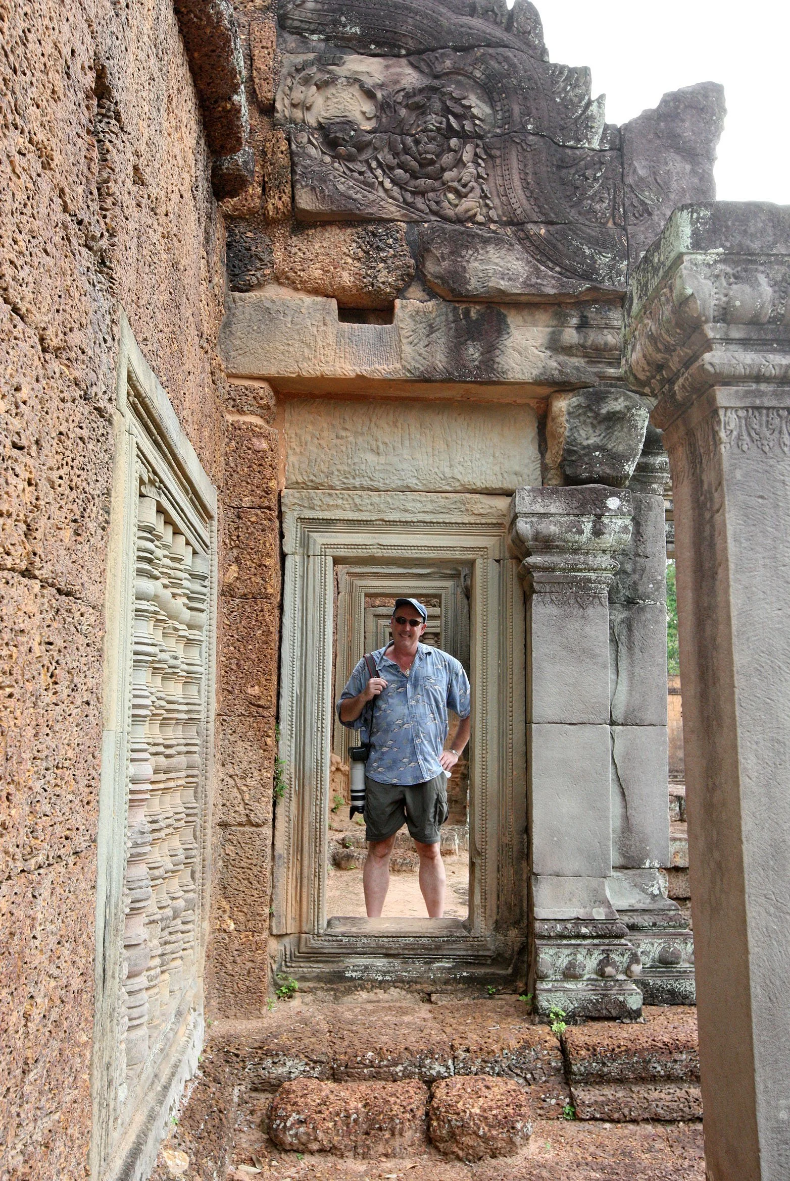BANTEAY SAMRE TEMPLE - CAMBODIA (19).JPG