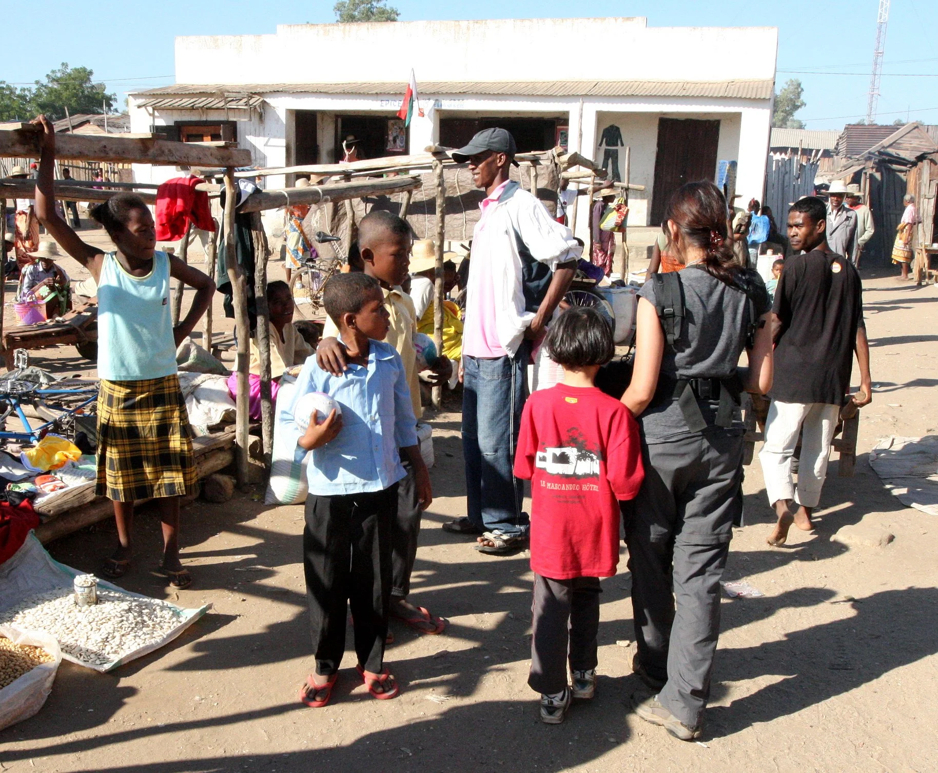 ANTANDROY VILLAGE - MARKET DAY (12).JPG