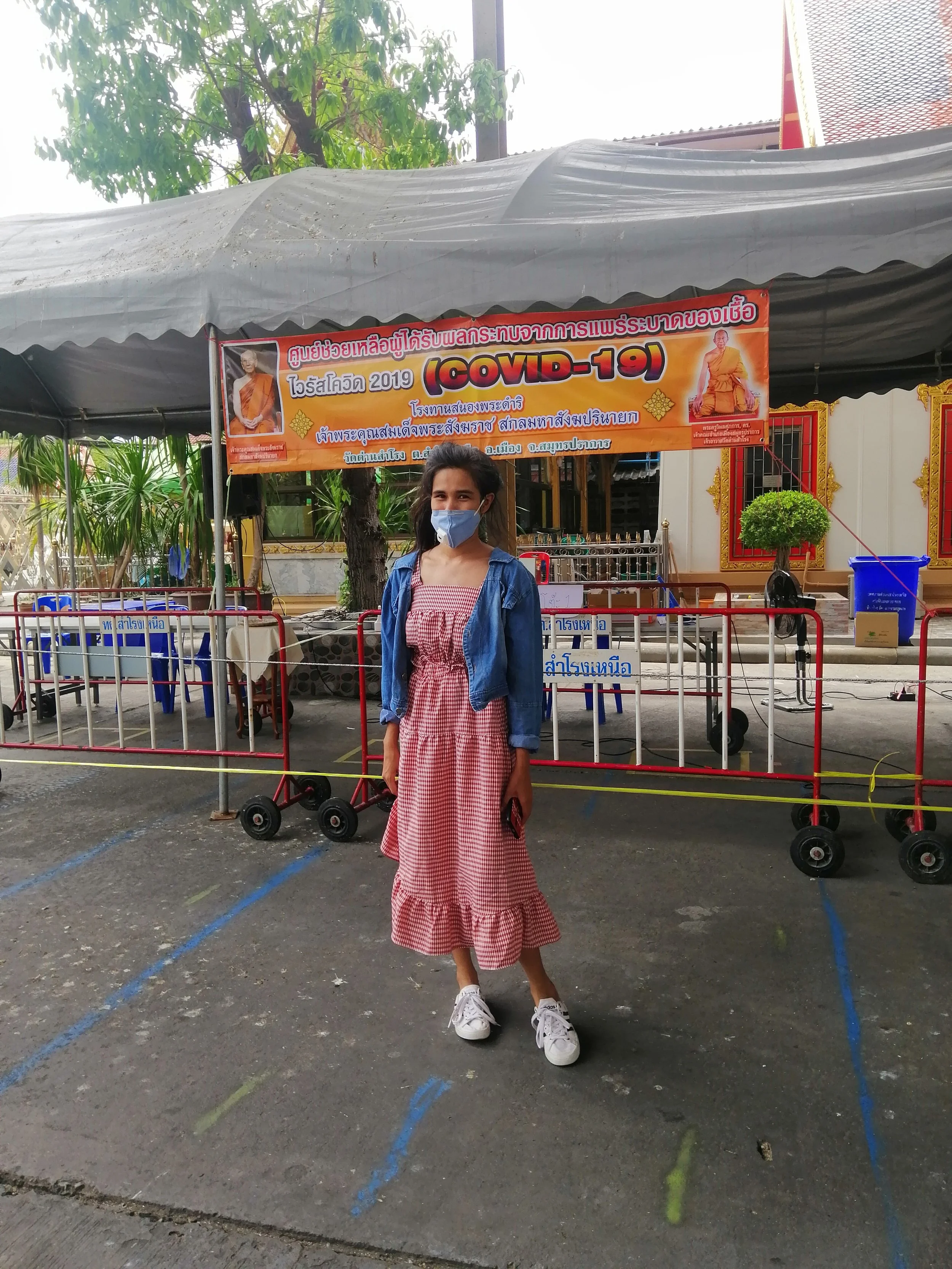 2020 Samut Prakan Covid Donations at Wat Samrong (7).jpg
