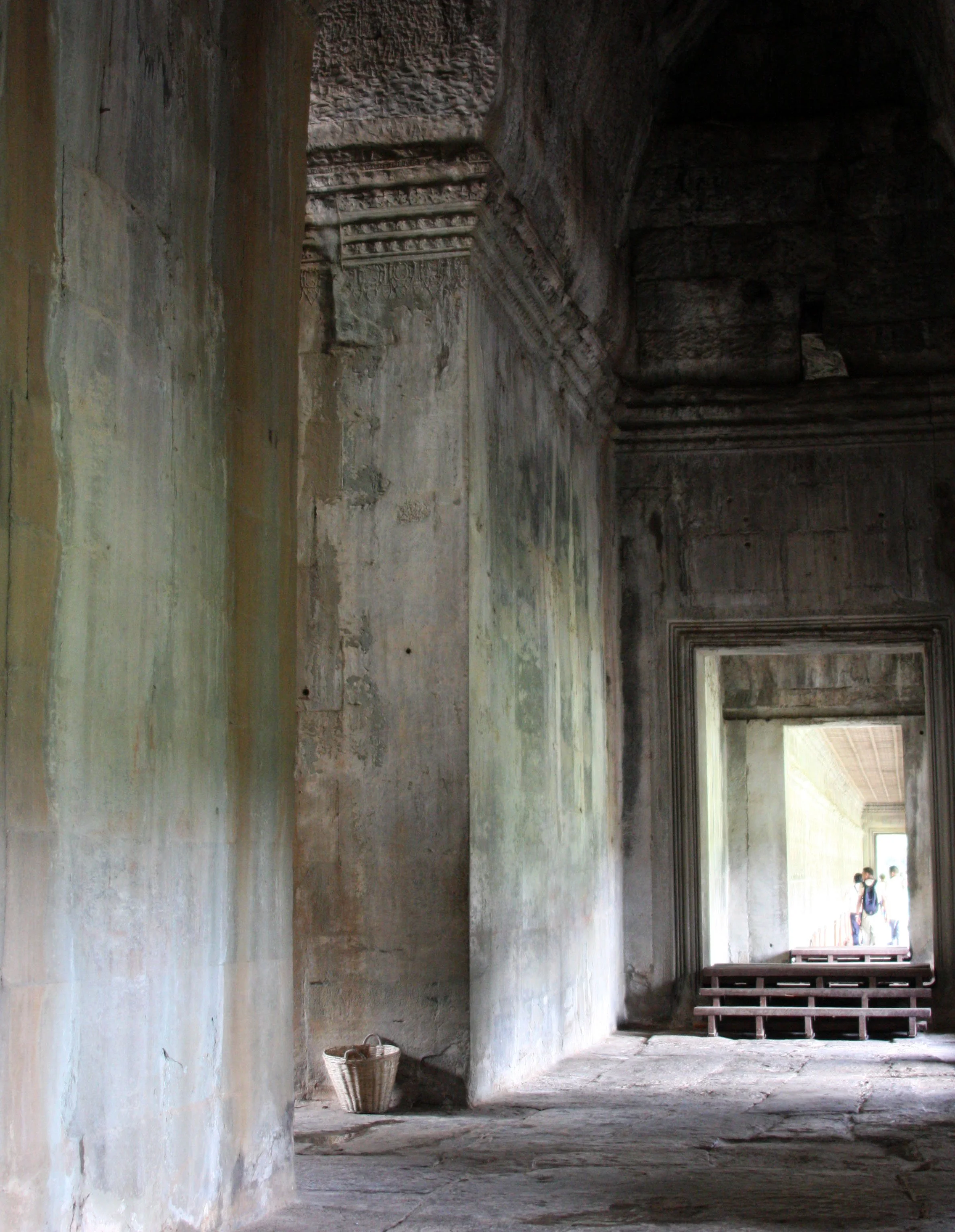 ANGKOR WAT CAMBODIA - JULY 2010 (10).JPG