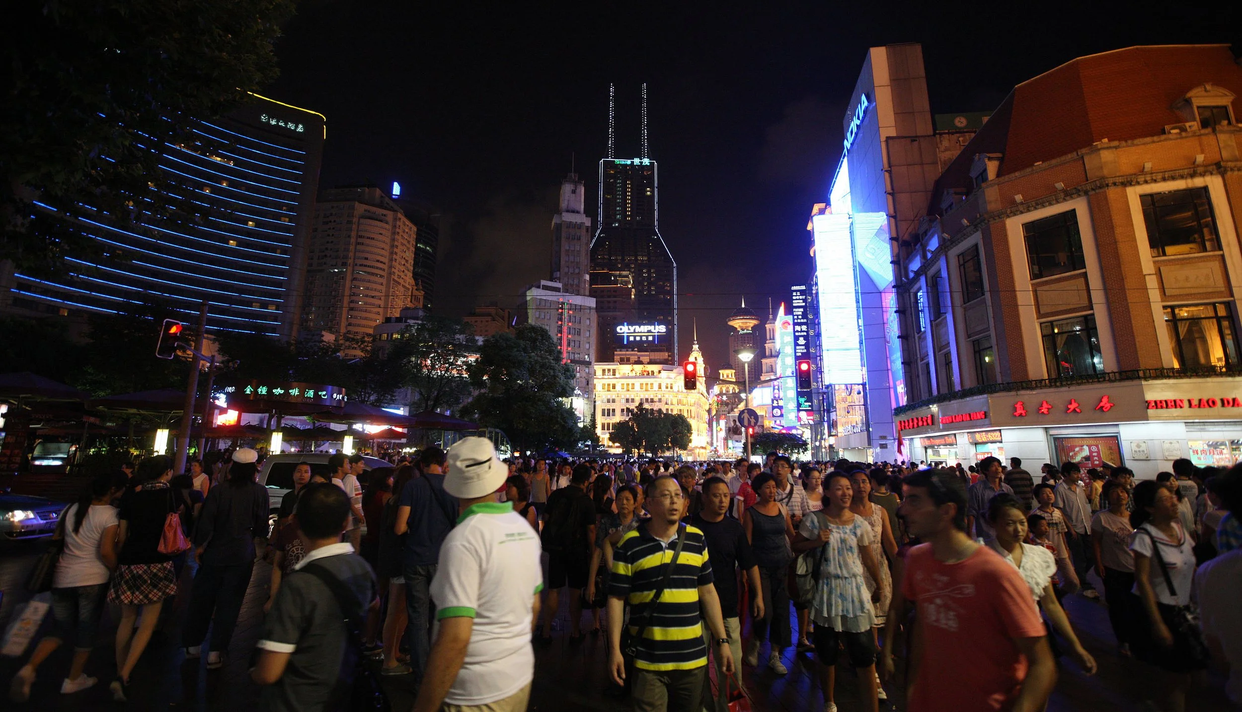 SHANGHAI NIGHT OUT - NANJING ROAD IN AUGUST (25).JPG