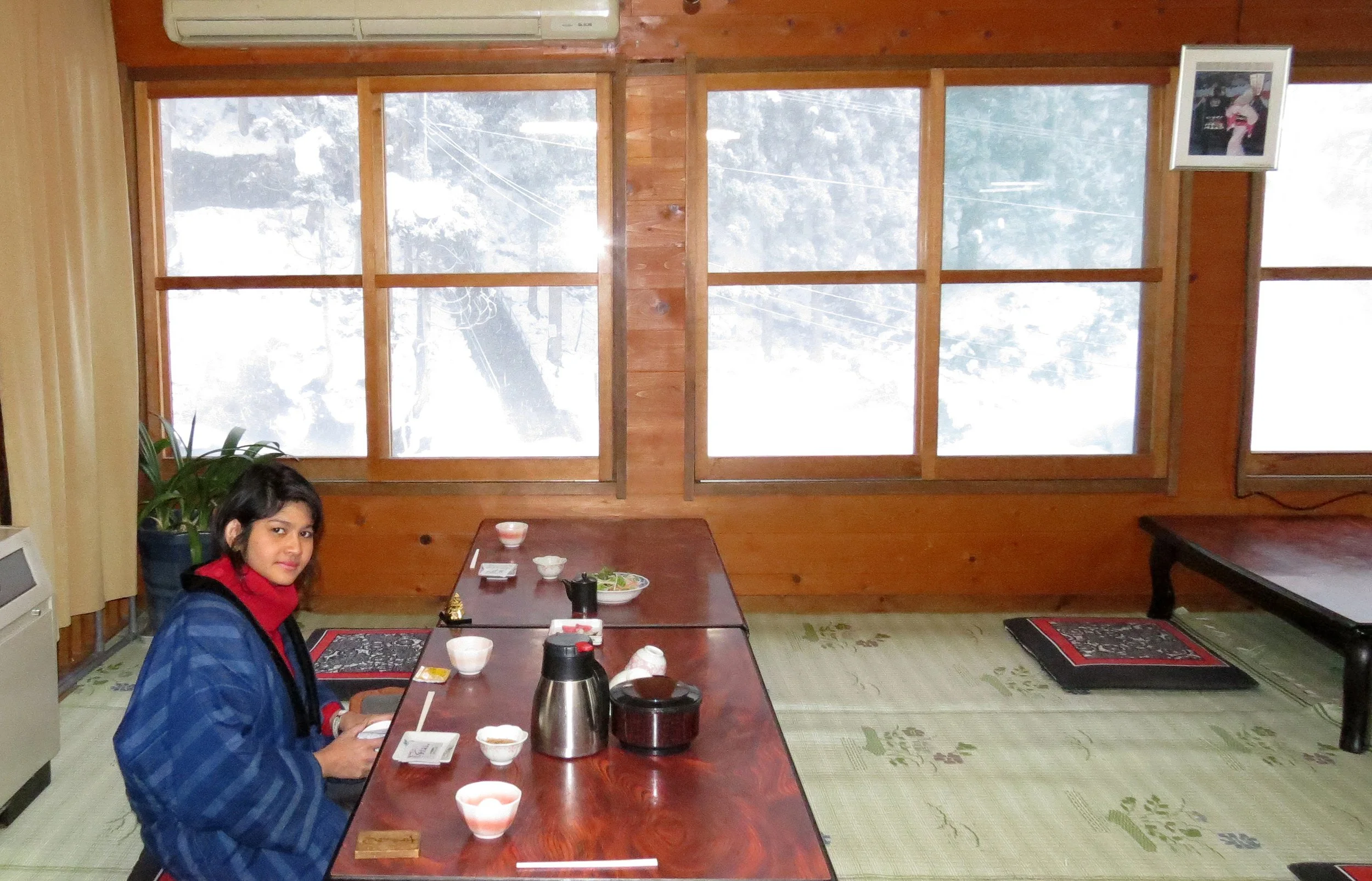 JIGOKUDANI ONSEN - KORAKUKAN RYOKAN - NAGANO PREFECTURE JAPAN (12).JPG