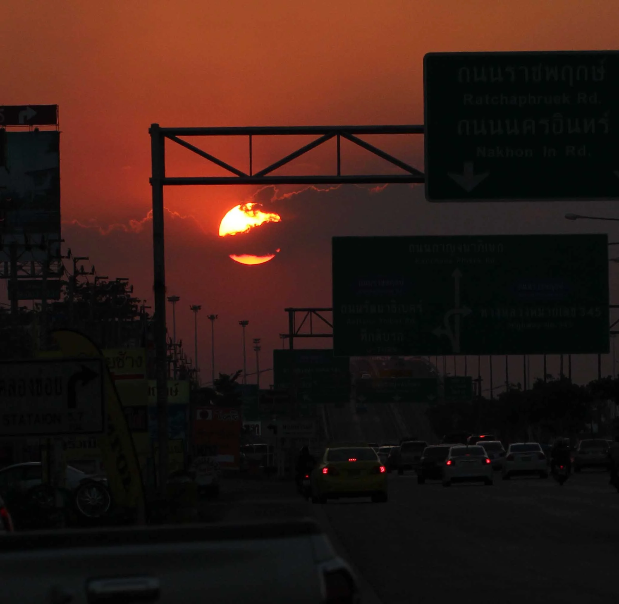 2015 Bangkok Sunset, Orchids and Misc (19).JPG