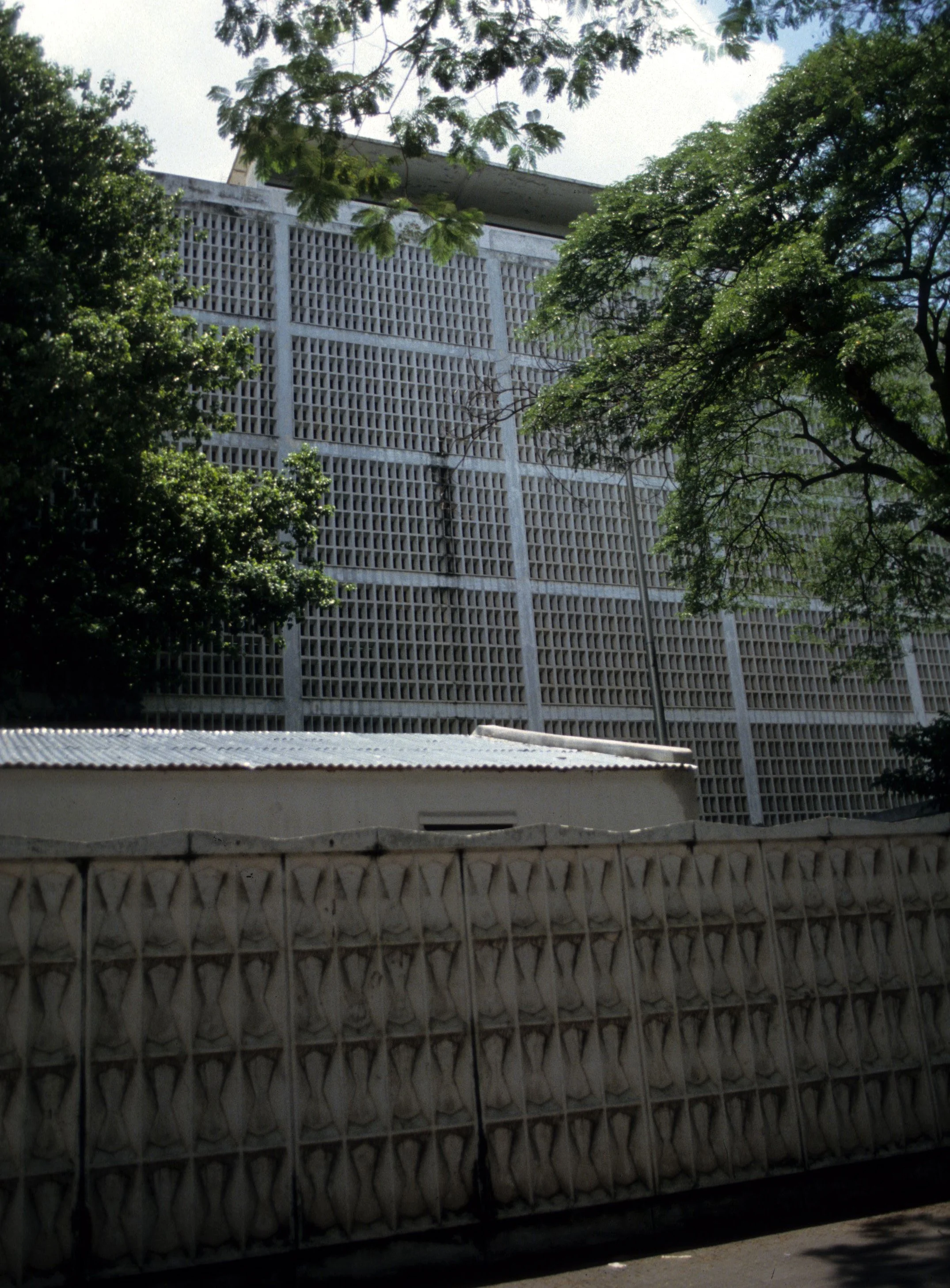 SAIGON - USA EMBASSY (2).jpg