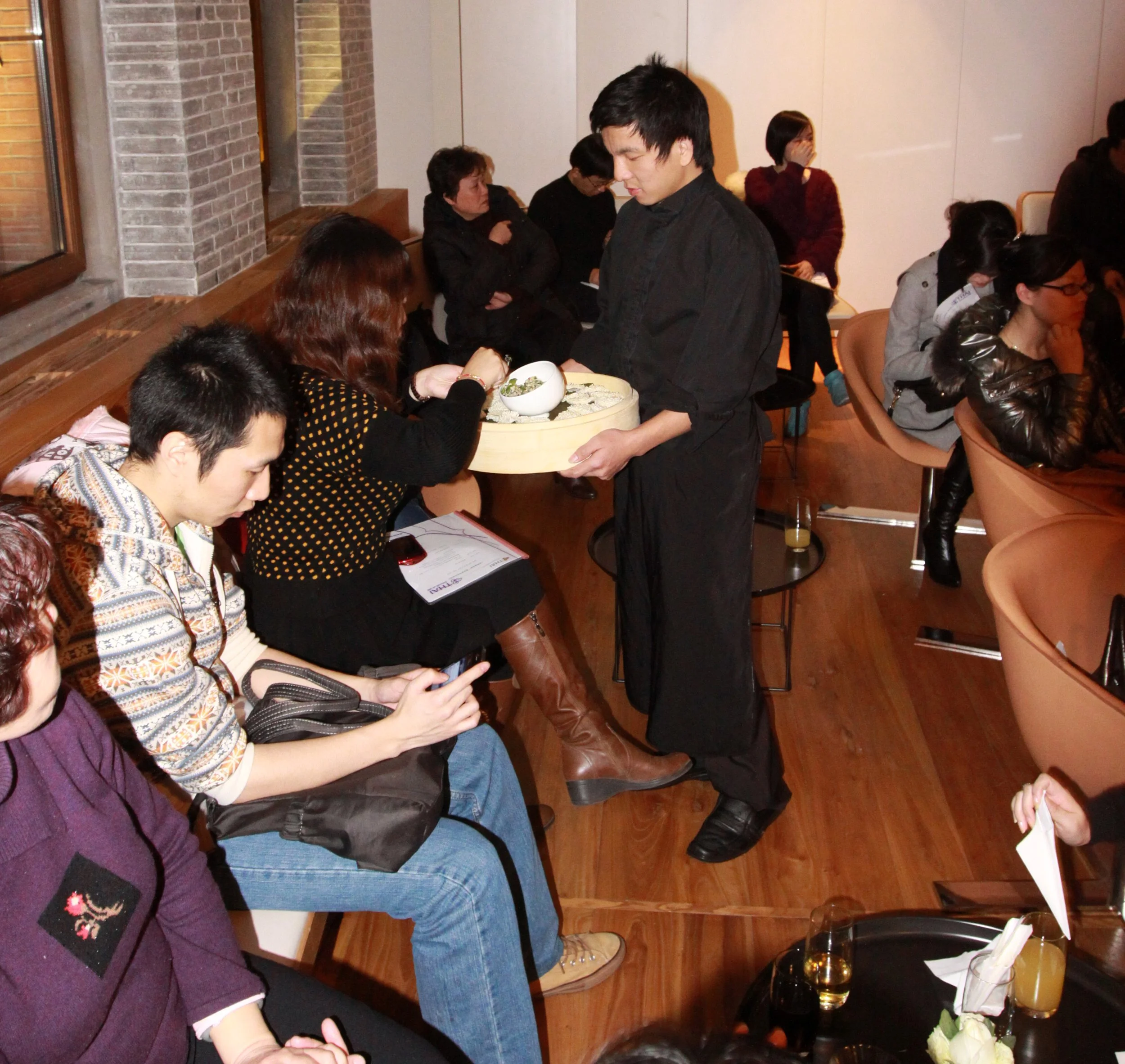 THAI CONSULATE DINNER AND BENEFIT (72).JPG