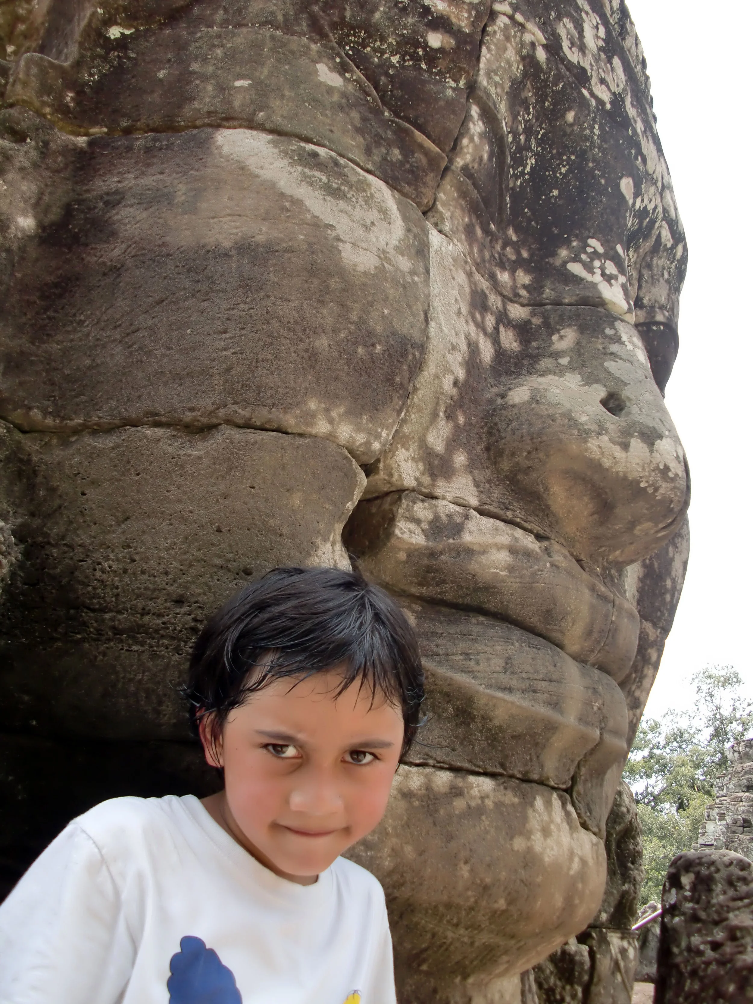 BAYON TEMPLE - CAMBODIA - JULY 2010 (64).JPG