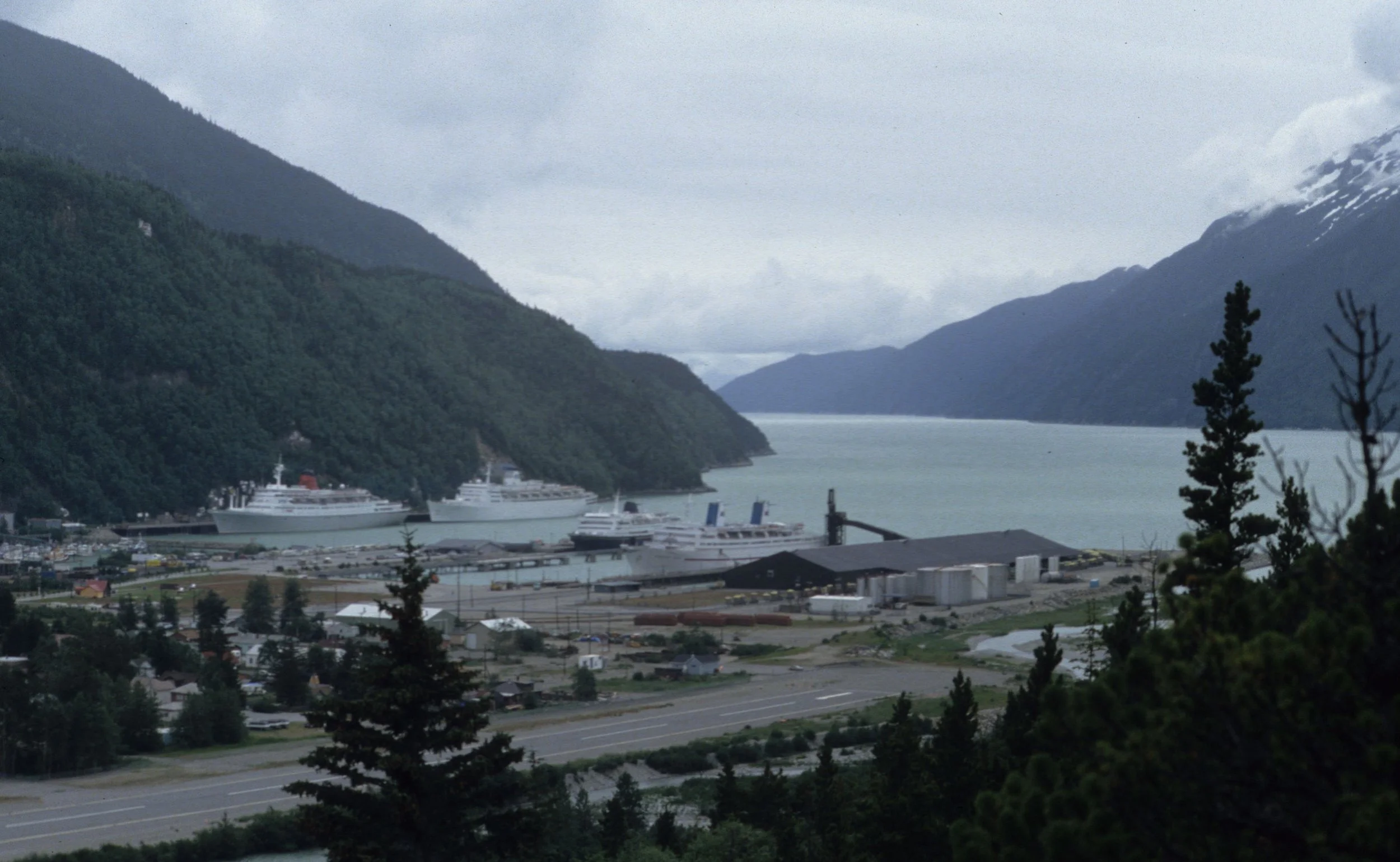ALASKA - SKAGWAY.jpg
