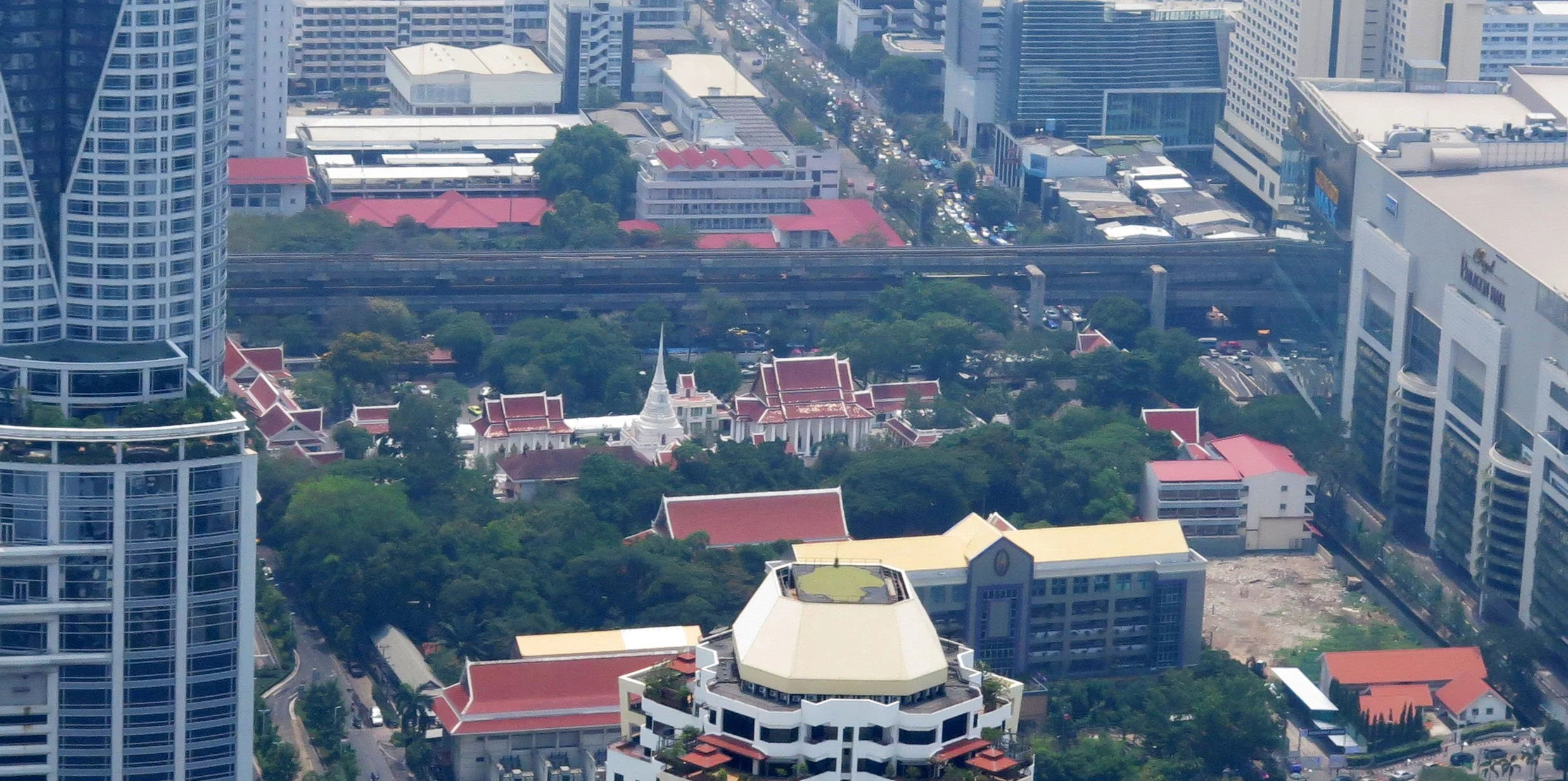 2015 - BANGKOK - BAIYOKE VIEW DECK - WEEKEND OF 29 MARCH 2015 (32).JPG