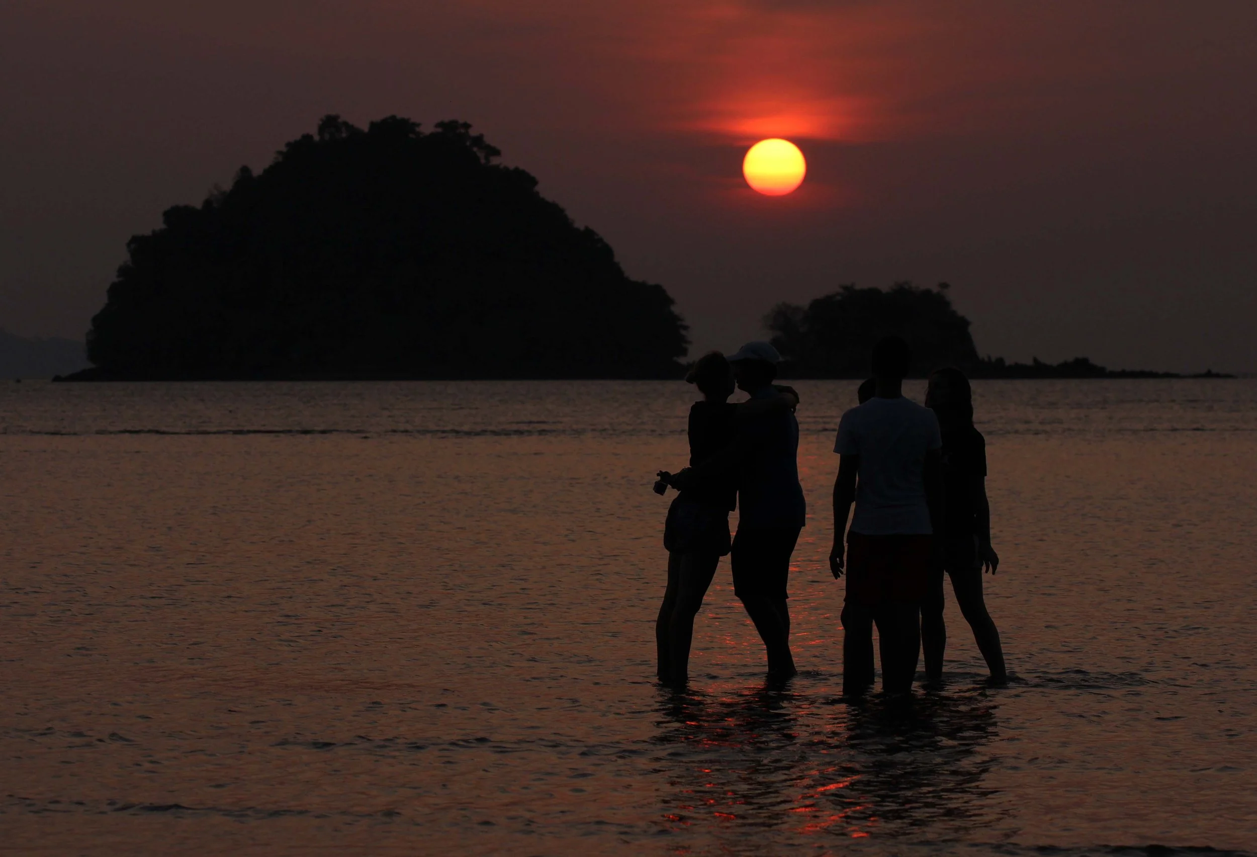 2014 ISB Trip to Pak Meng Beach in Trang (30).JPG